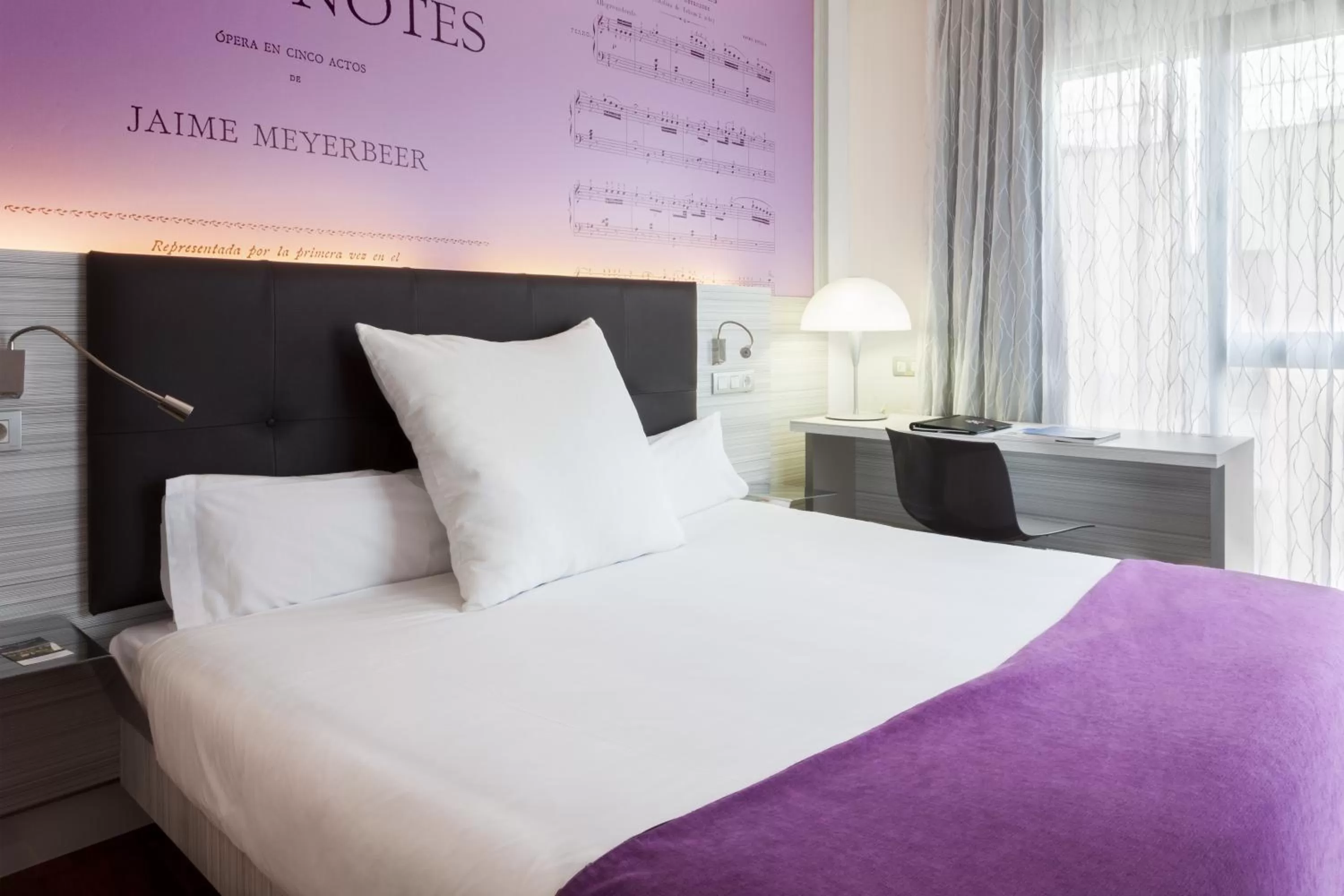 Bedroom, Bed in Petit Palace Boqueria Garden