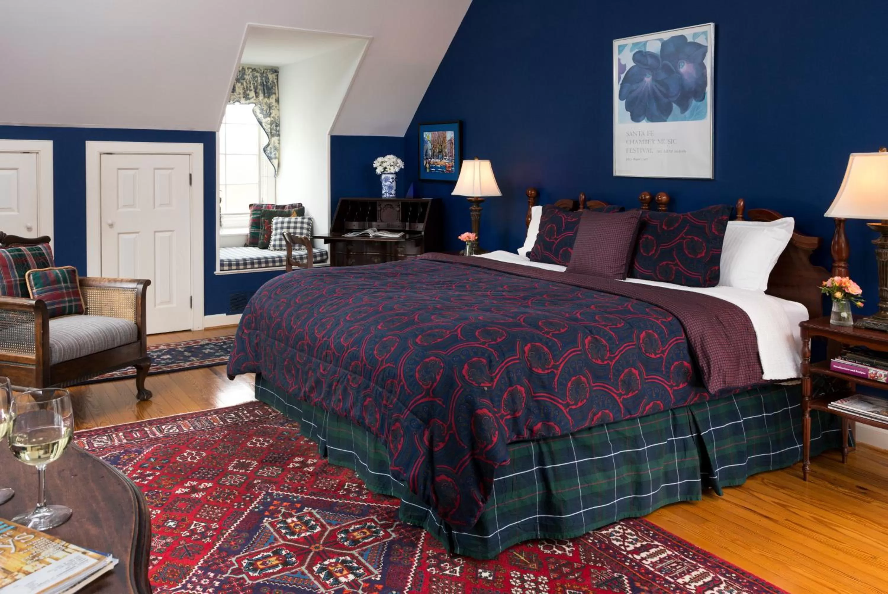 Bed in Inn at Huntingfield Creek