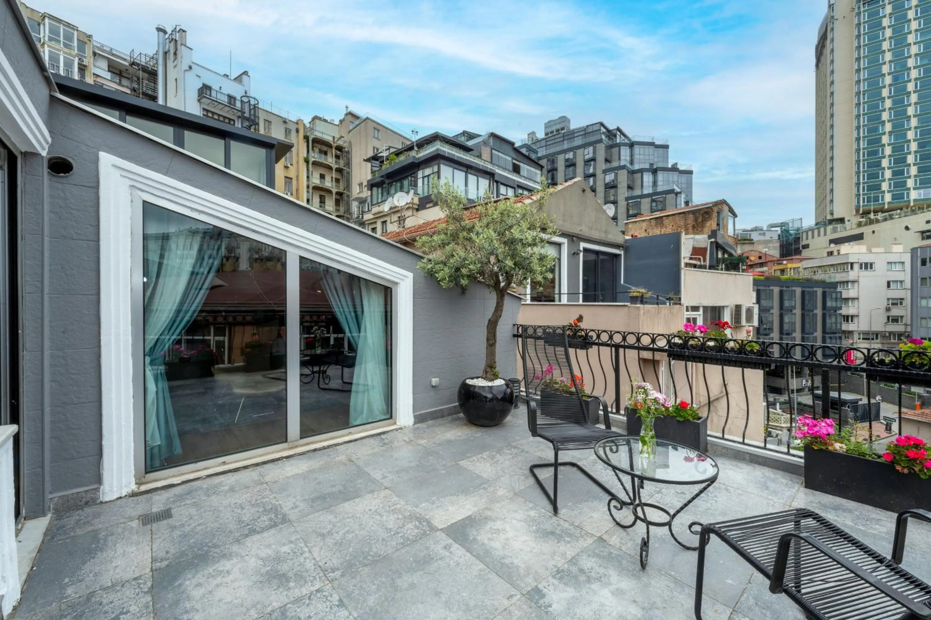 Balcony/Terrace in The Marions Suite istanbul Special Category Taksim