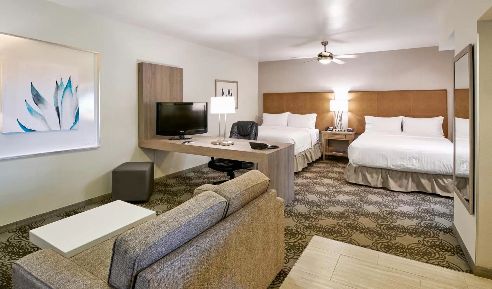 Bed in Holiday Inn & Suites Chihuahua Expo by IHG