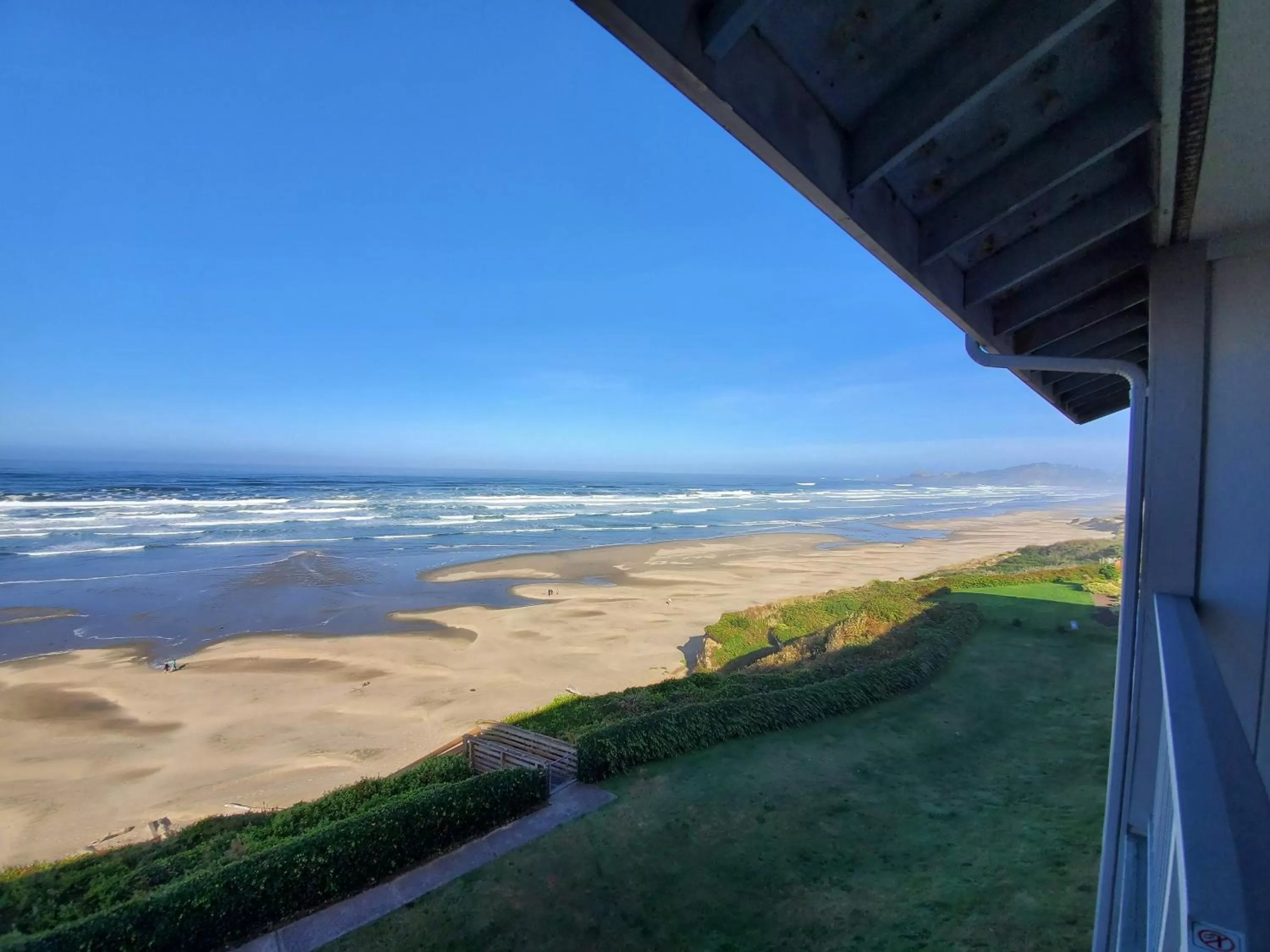 One-Bedroom Queen Suite - C303 in Nye Beach Cottages