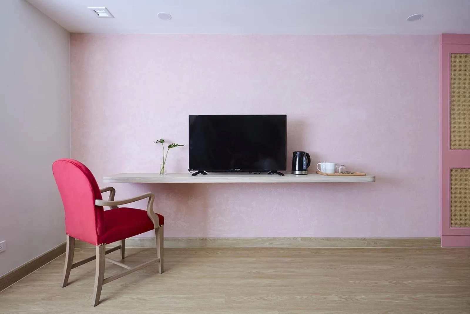 TV and multimedia in 56 Surawong Hotel Bangkok