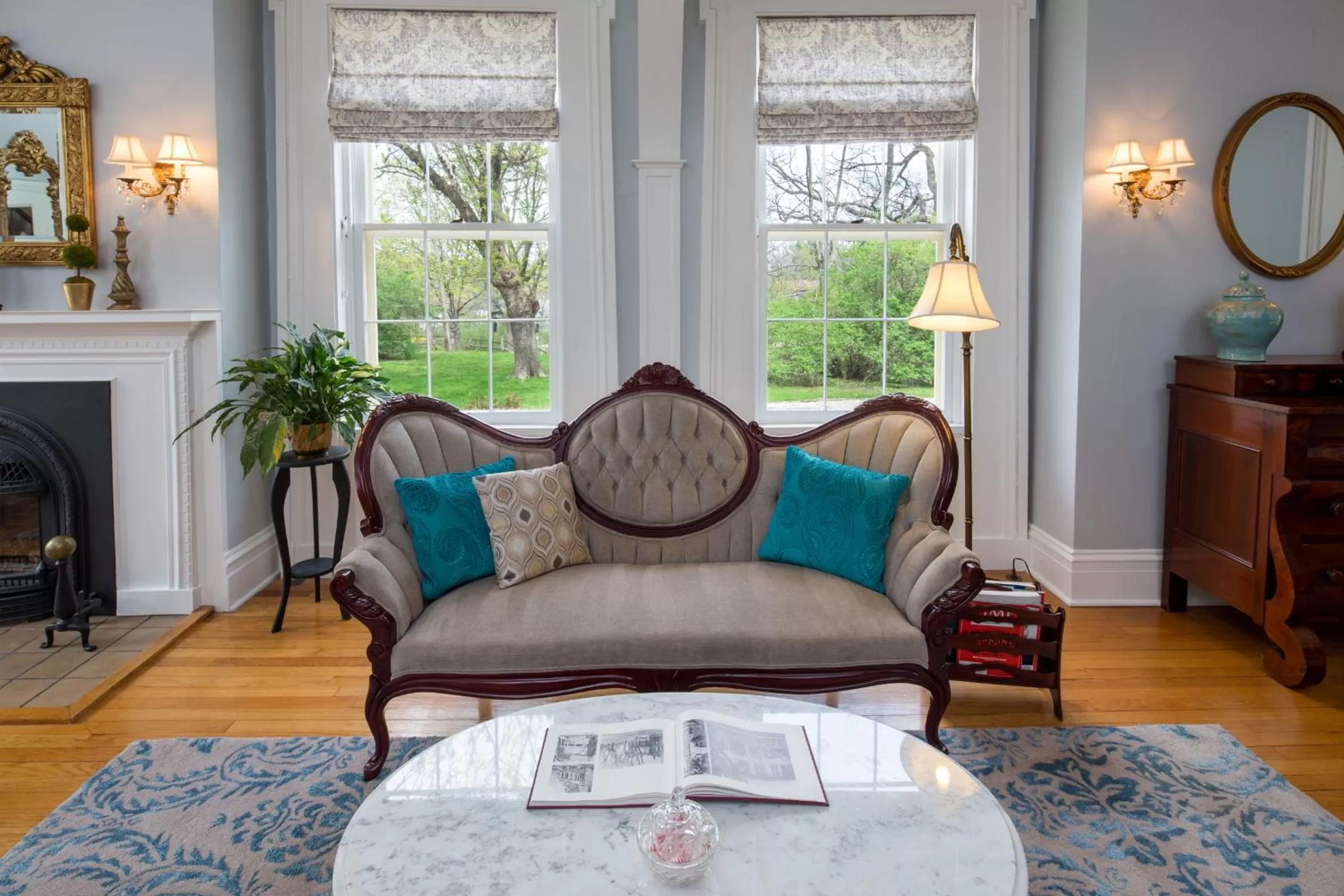 Communal lounge/ TV room, Seating Area in Aldrich Guest House
