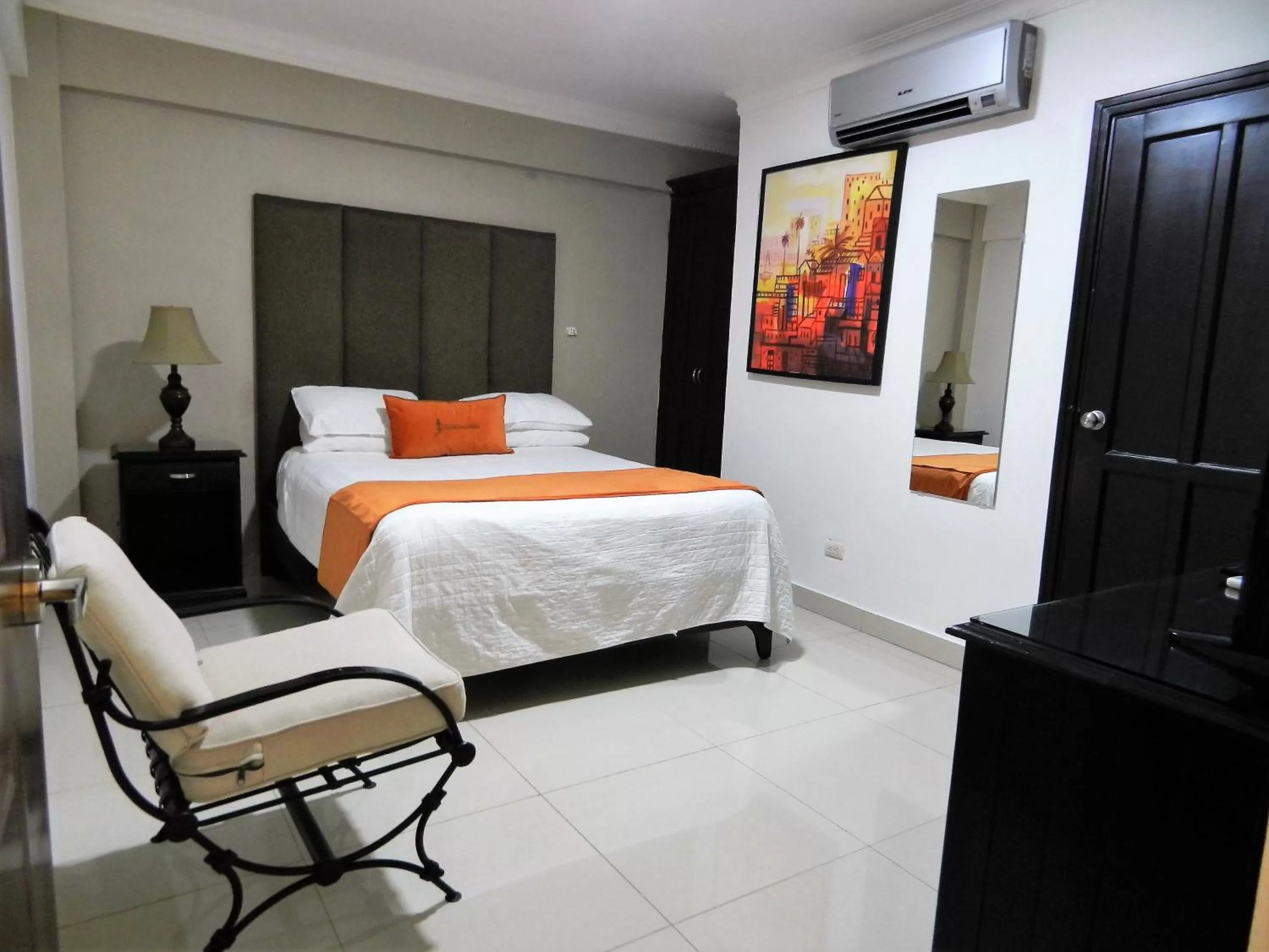 Bedroom, Bed in Hotel La Colonia