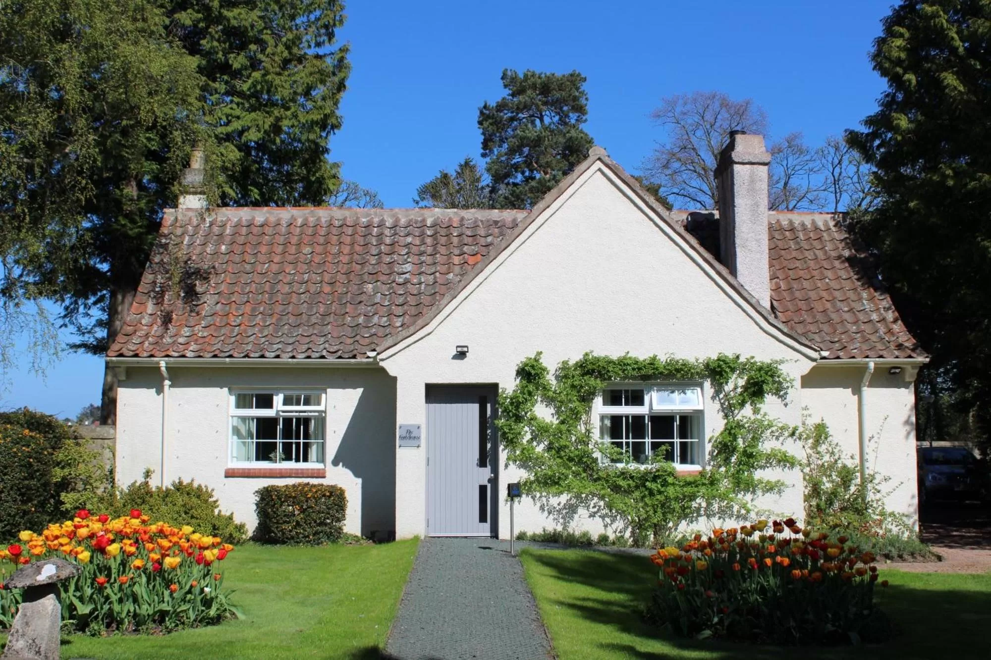 Property building in Rufflets St Andrews