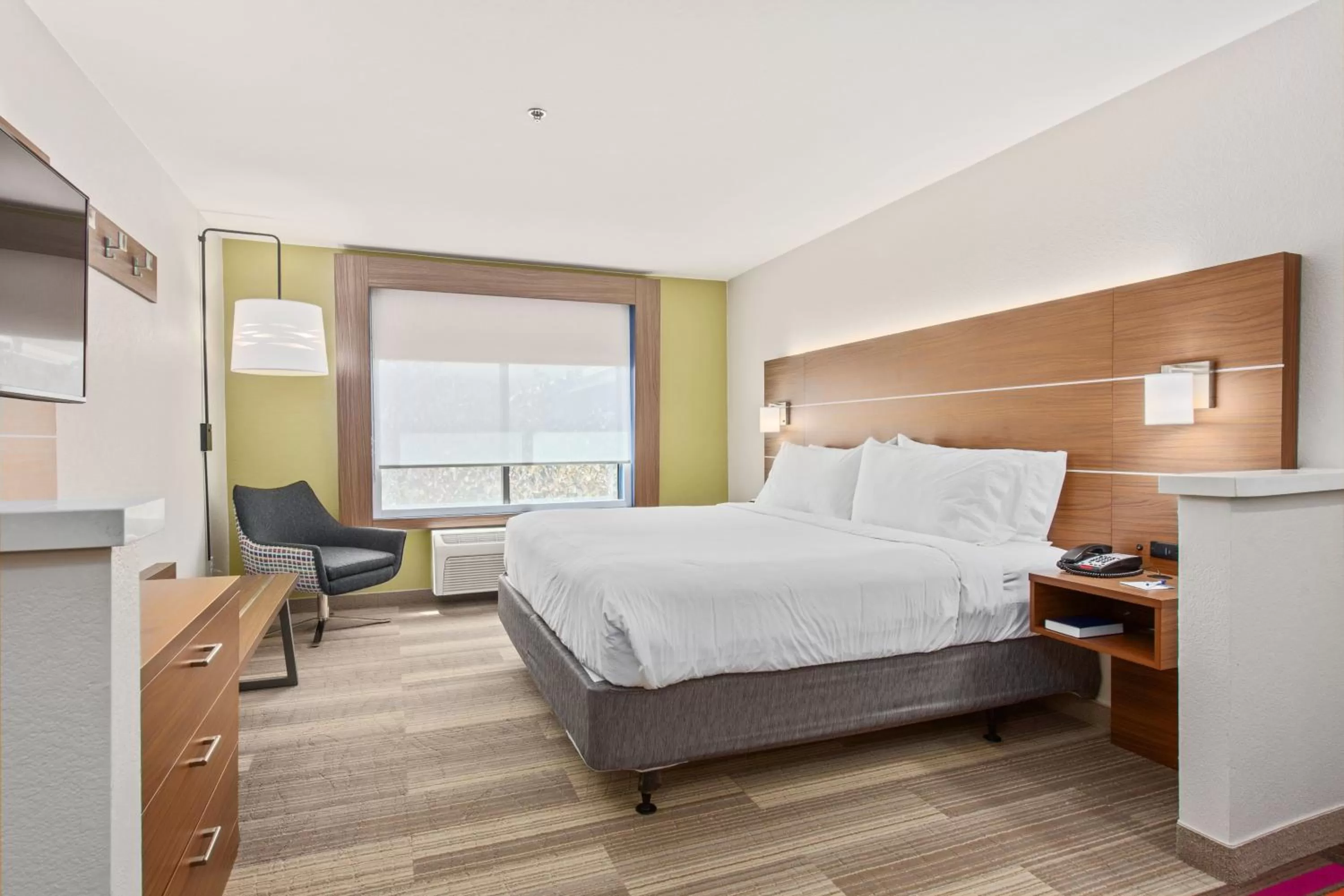 Photo of the whole room, Bed in Holiday Inn Express West Valley City by IHG