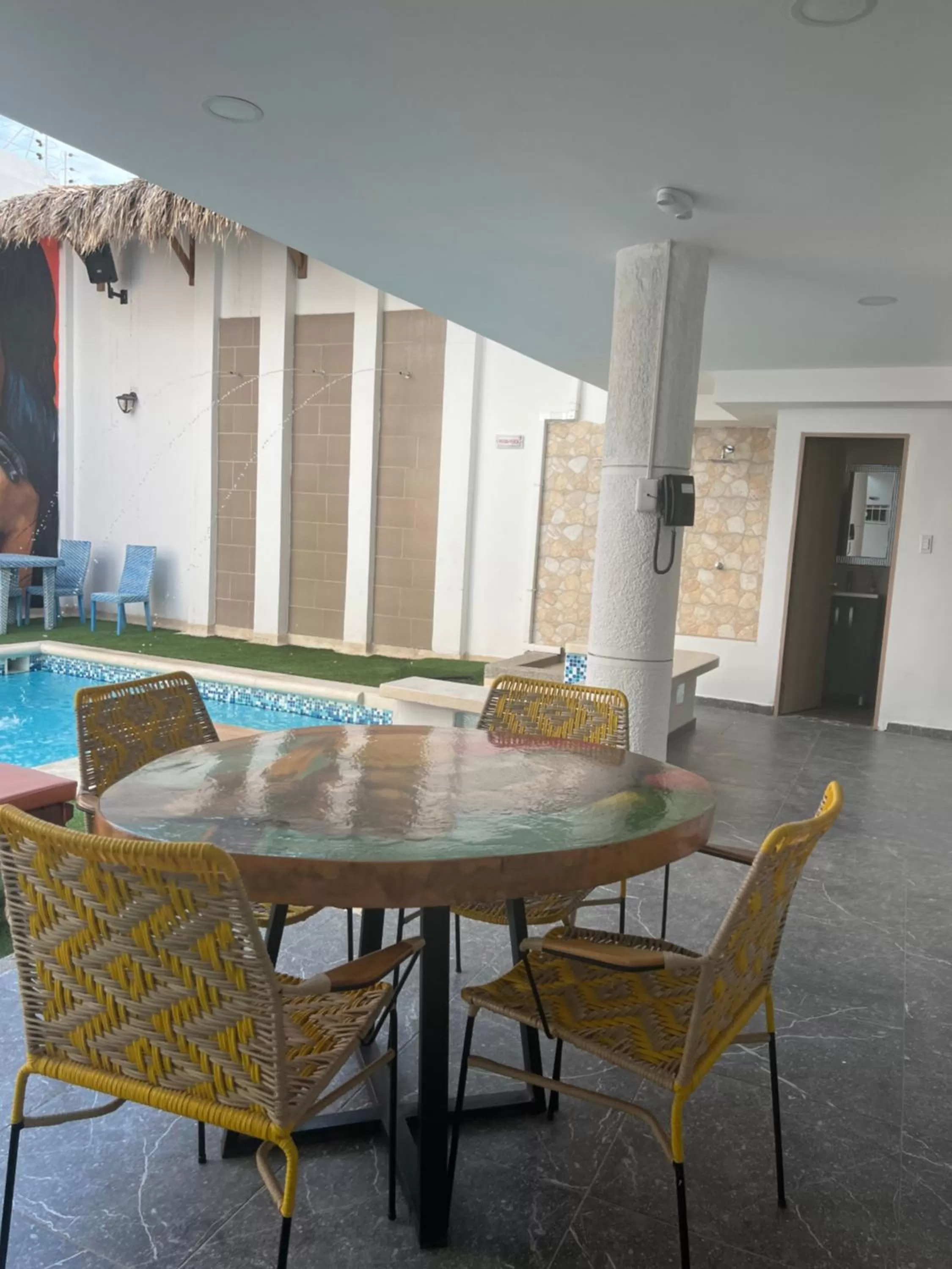 Restaurant/places to eat in Hotel Boutique Casa chunuu Santa Marta