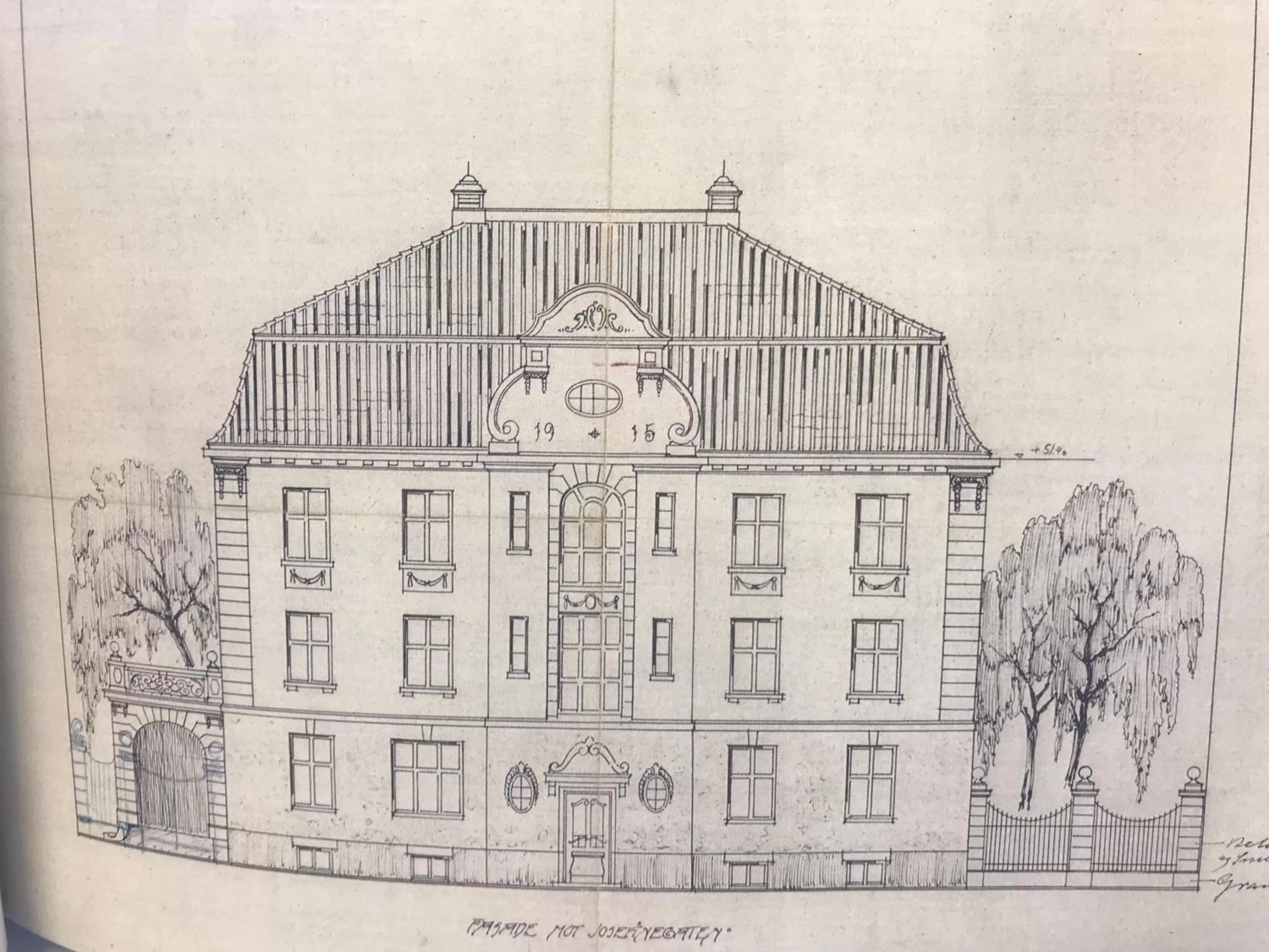 Property building in The Apartments Company - The Sweet