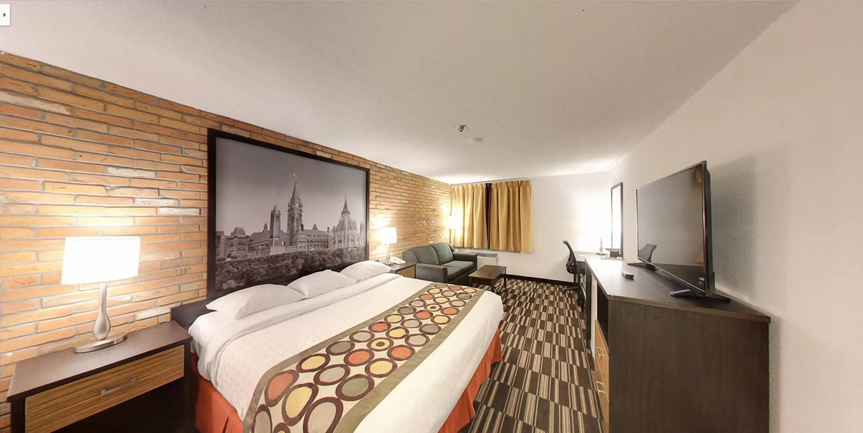 Photo of the whole room, Bed in Super 8 by Wyndham Sudbury ON