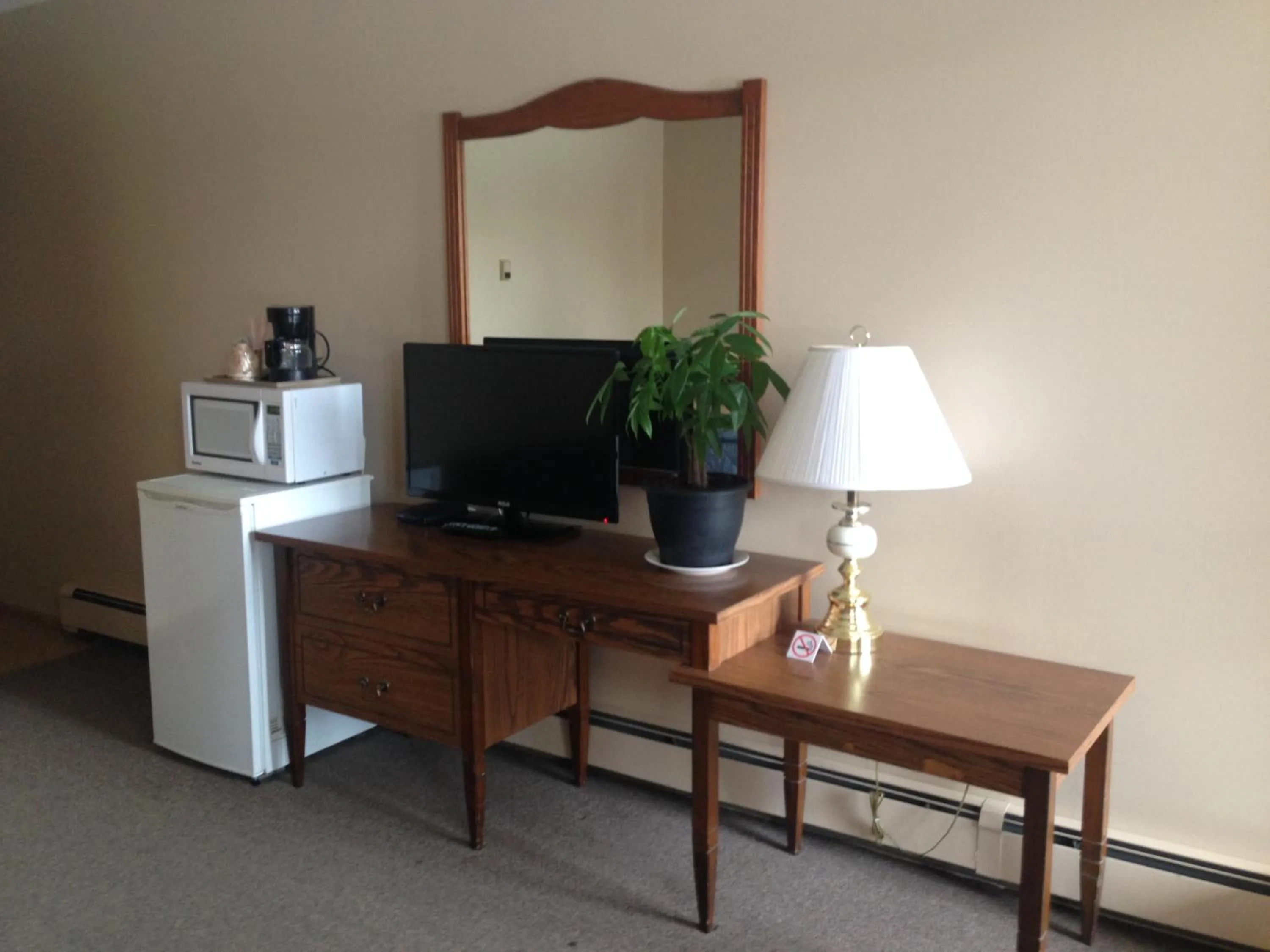 On-site shops in Siesta Motel