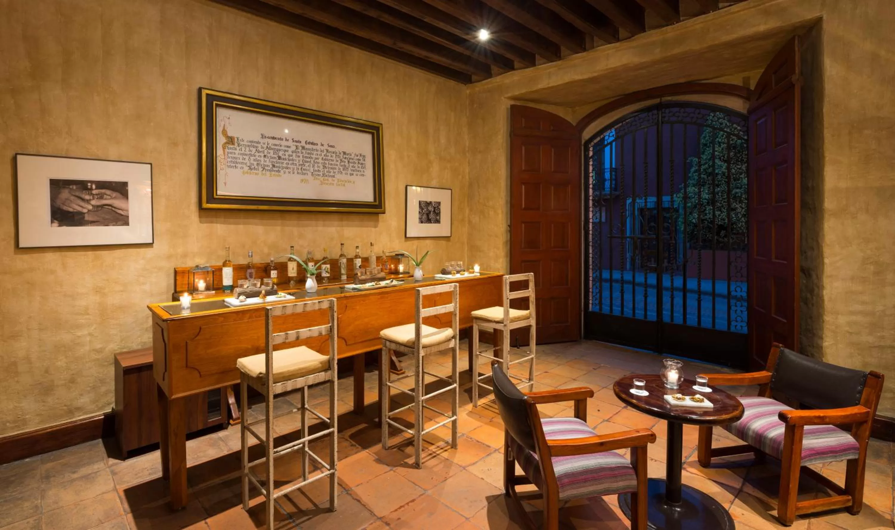 Lounge or bar in Quinta Real Oaxaca