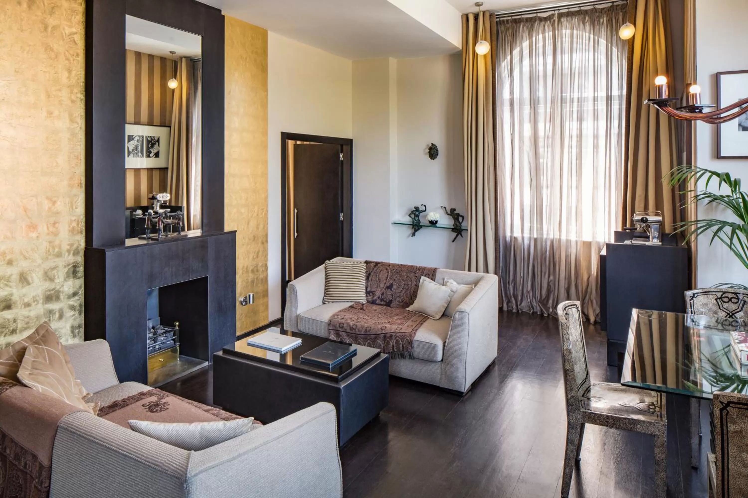 Two-Bedroom Suite in 60 Hyde Park Gate Hotel