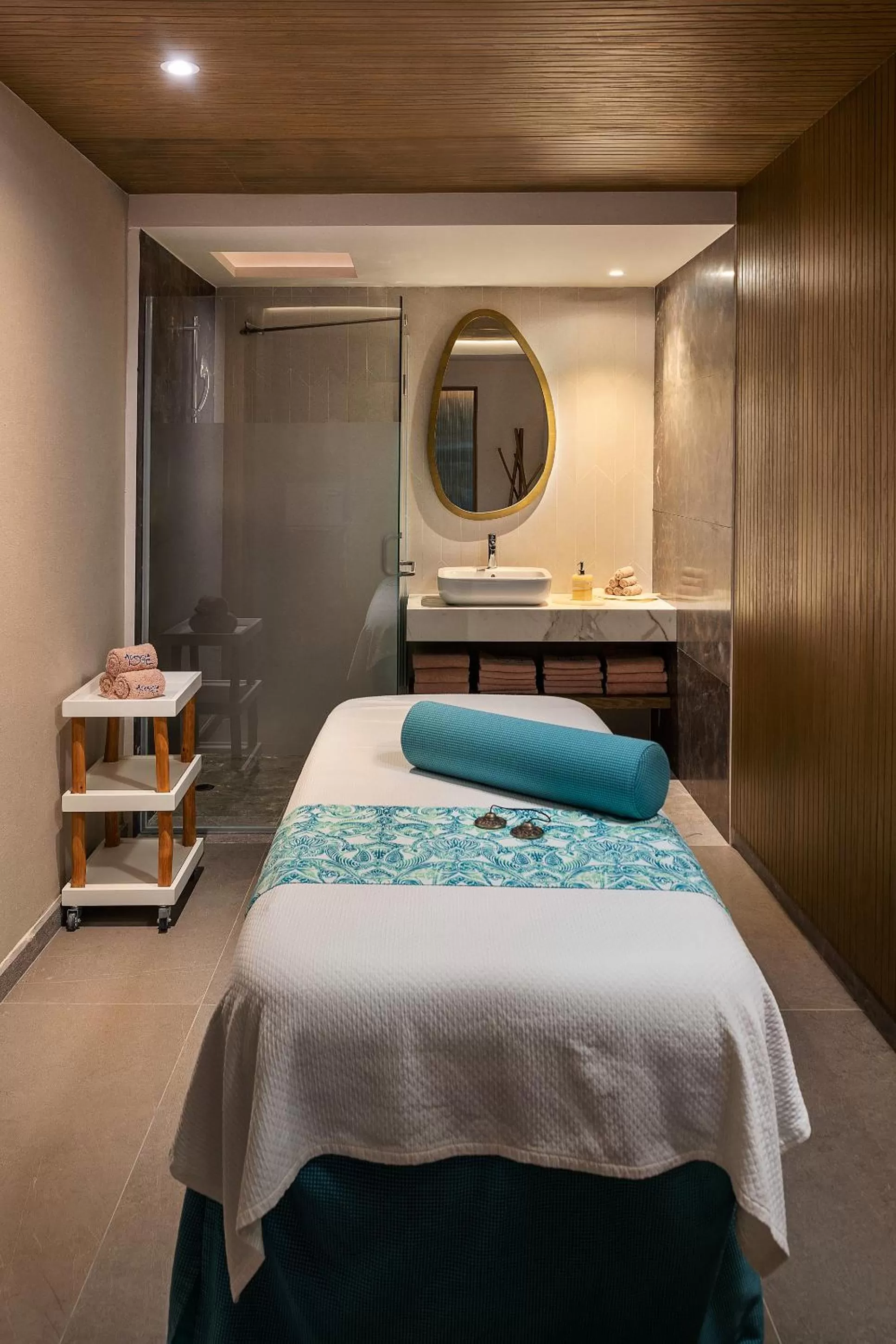 Activities, Bed in Catalonia Grand Costa Mujeres All Suites & Spa - All Inclusive