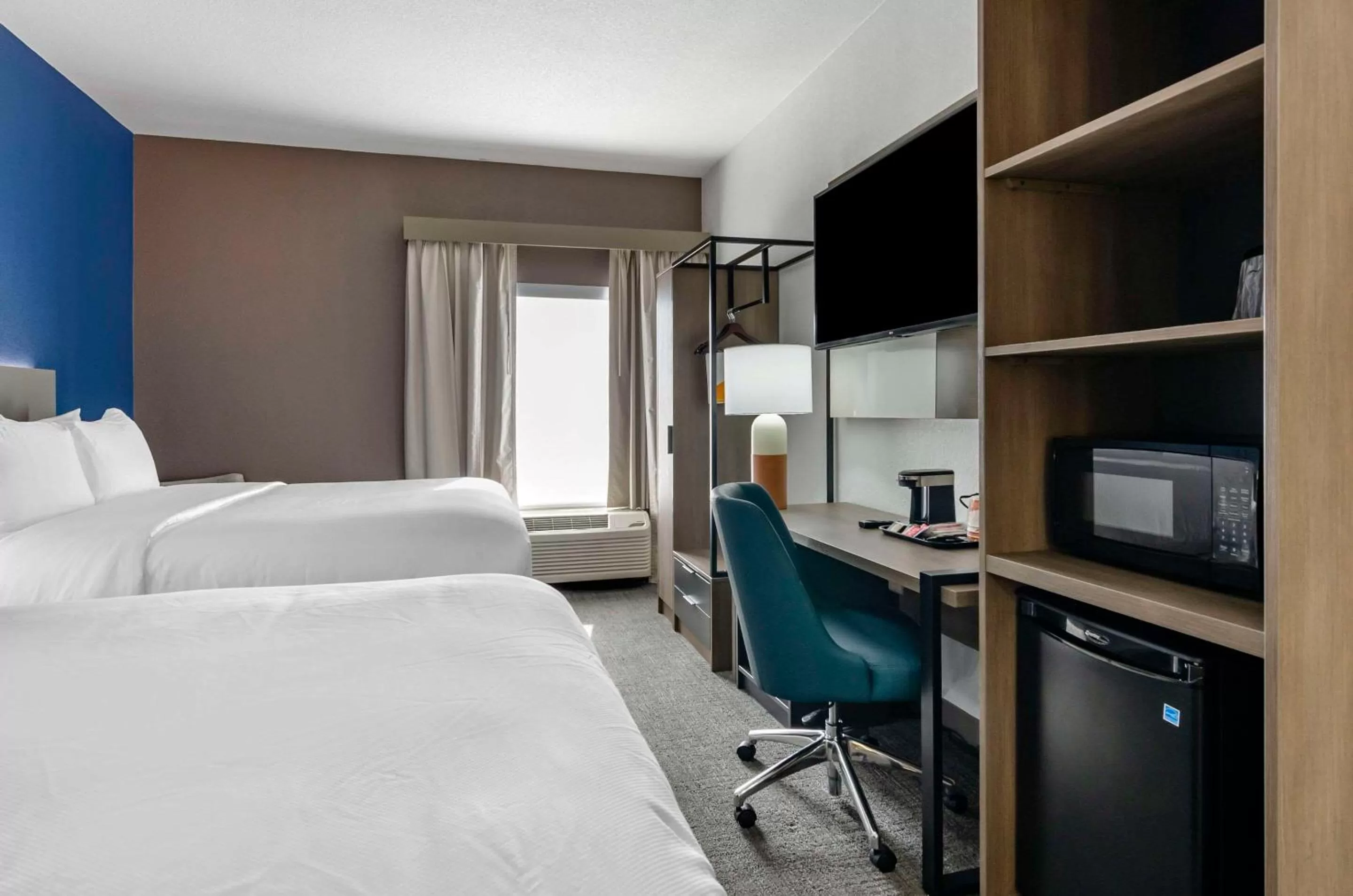 Bedroom, Bed in Comfort Inn Beckley