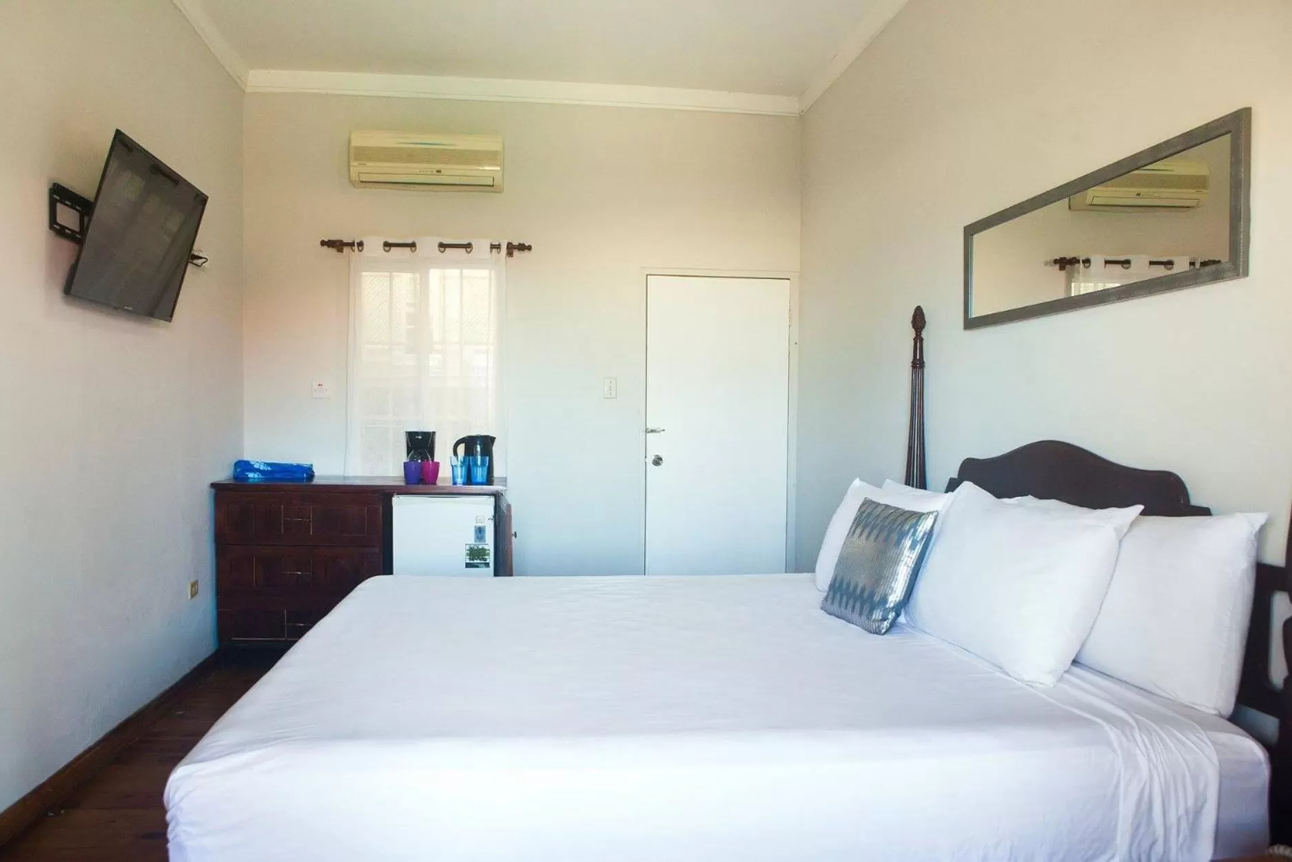 Bed in Caribic House