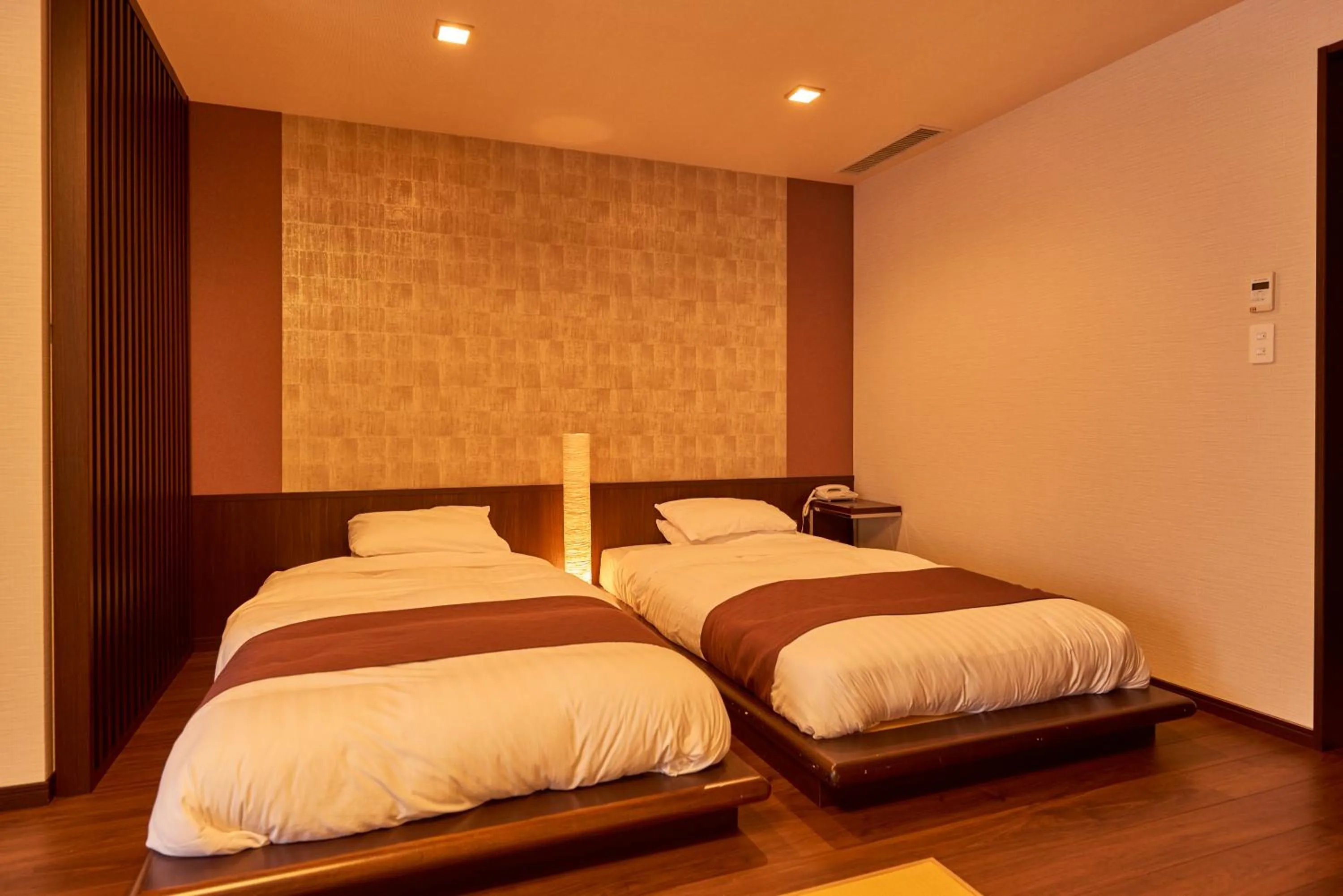 Bed in Niseko Prince Hotel Hirafutei