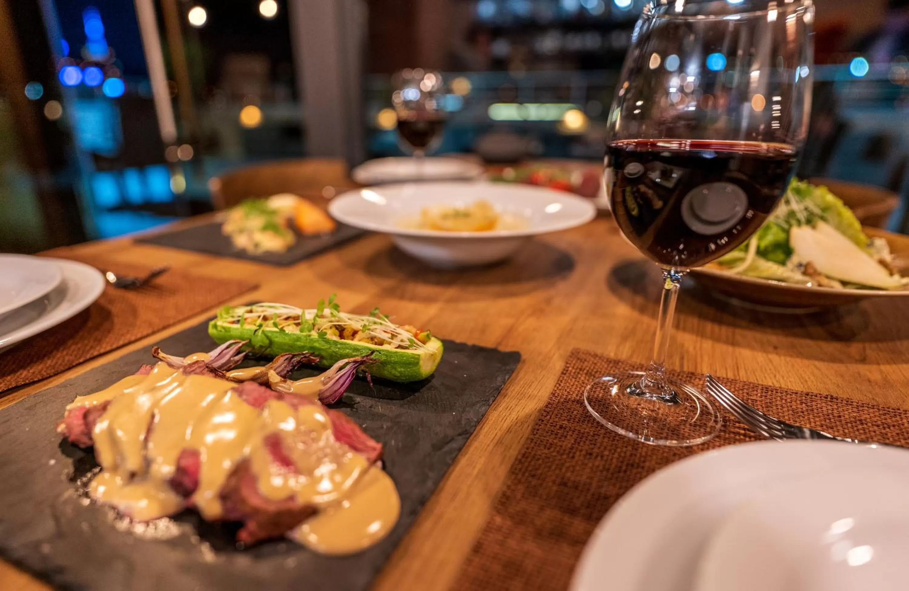 Restaurant/places to eat in Reed Hotel Tbilisi