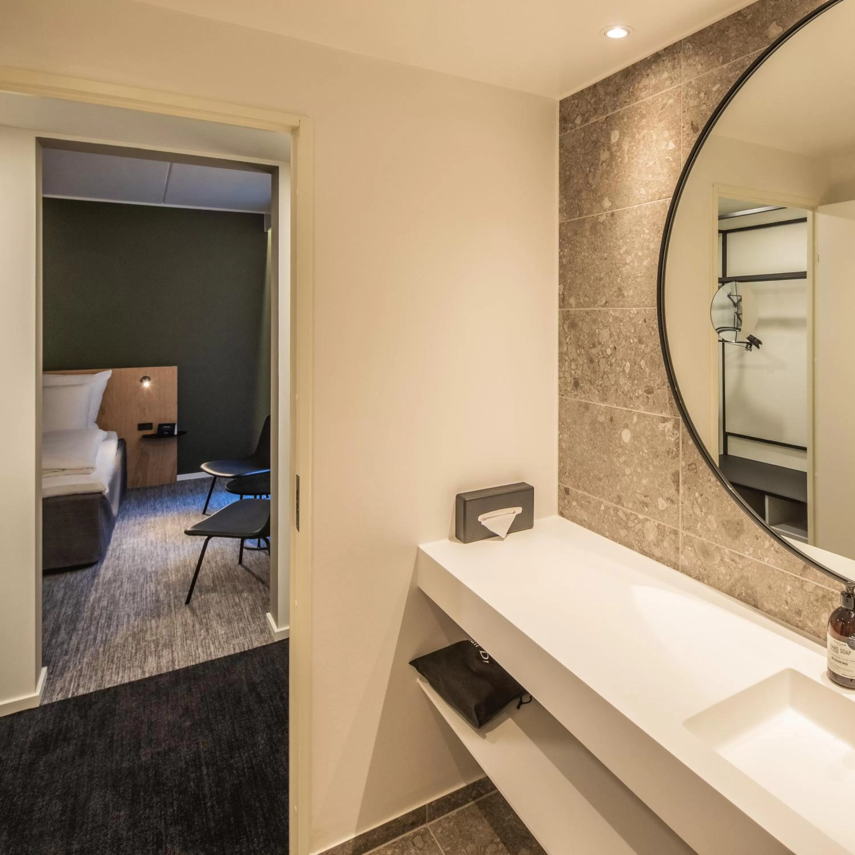 Bathroom, Bed in Comwell Copenhagen Portside Dolce by Wyndham