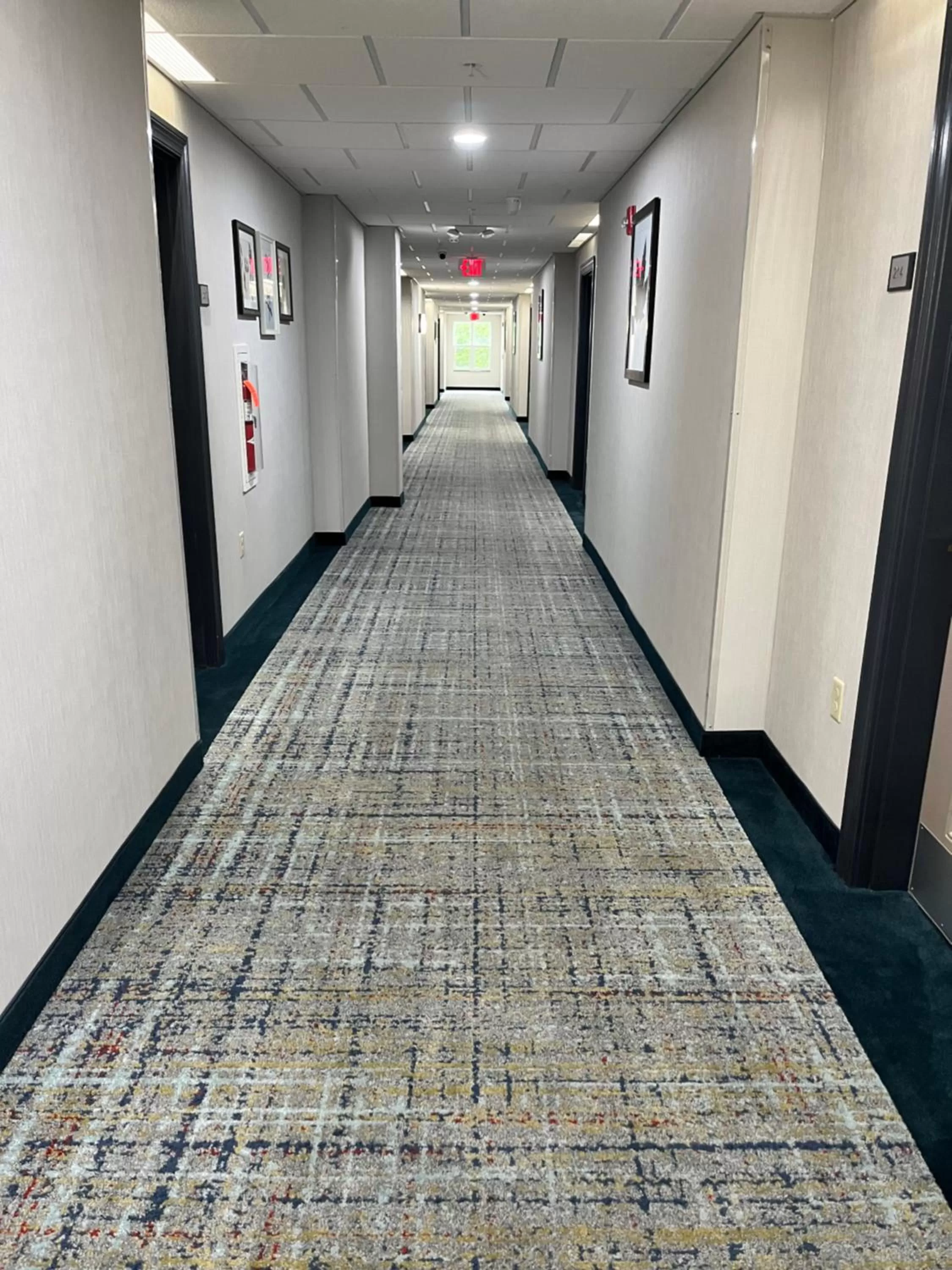 Property building in Country Inn & Suites by Radisson, Harrisburg - Hershey West, PA