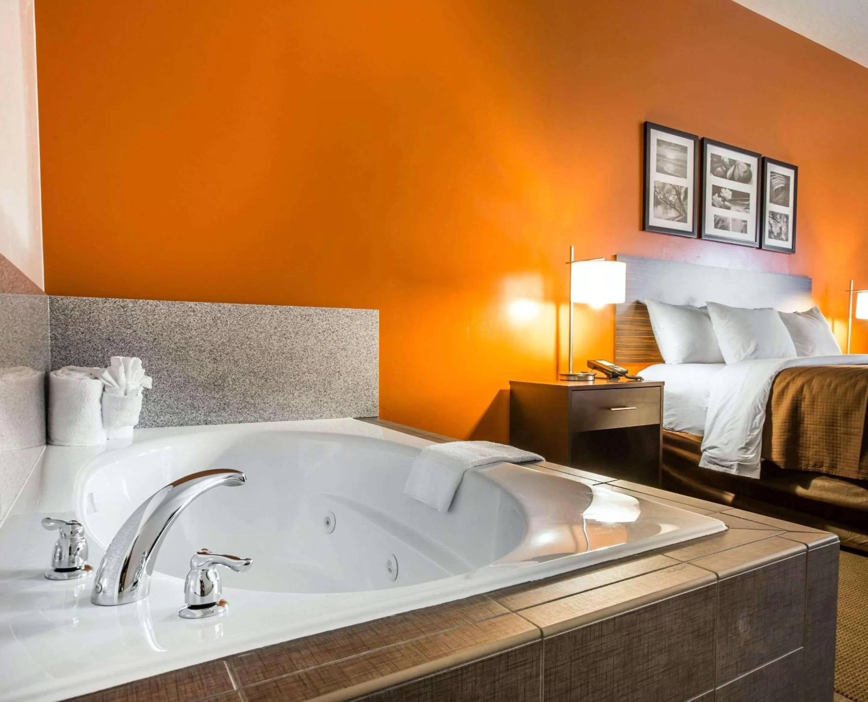 Photo of the whole room, Bed in Sleep Inn & Suites Page at Lake Powell