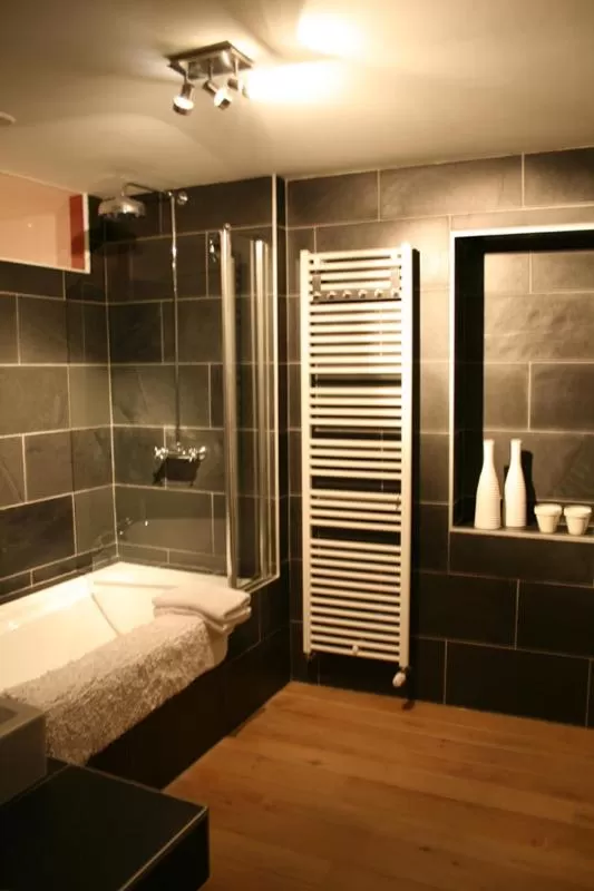 Bathroom in B&B La Chapelle Au Puits