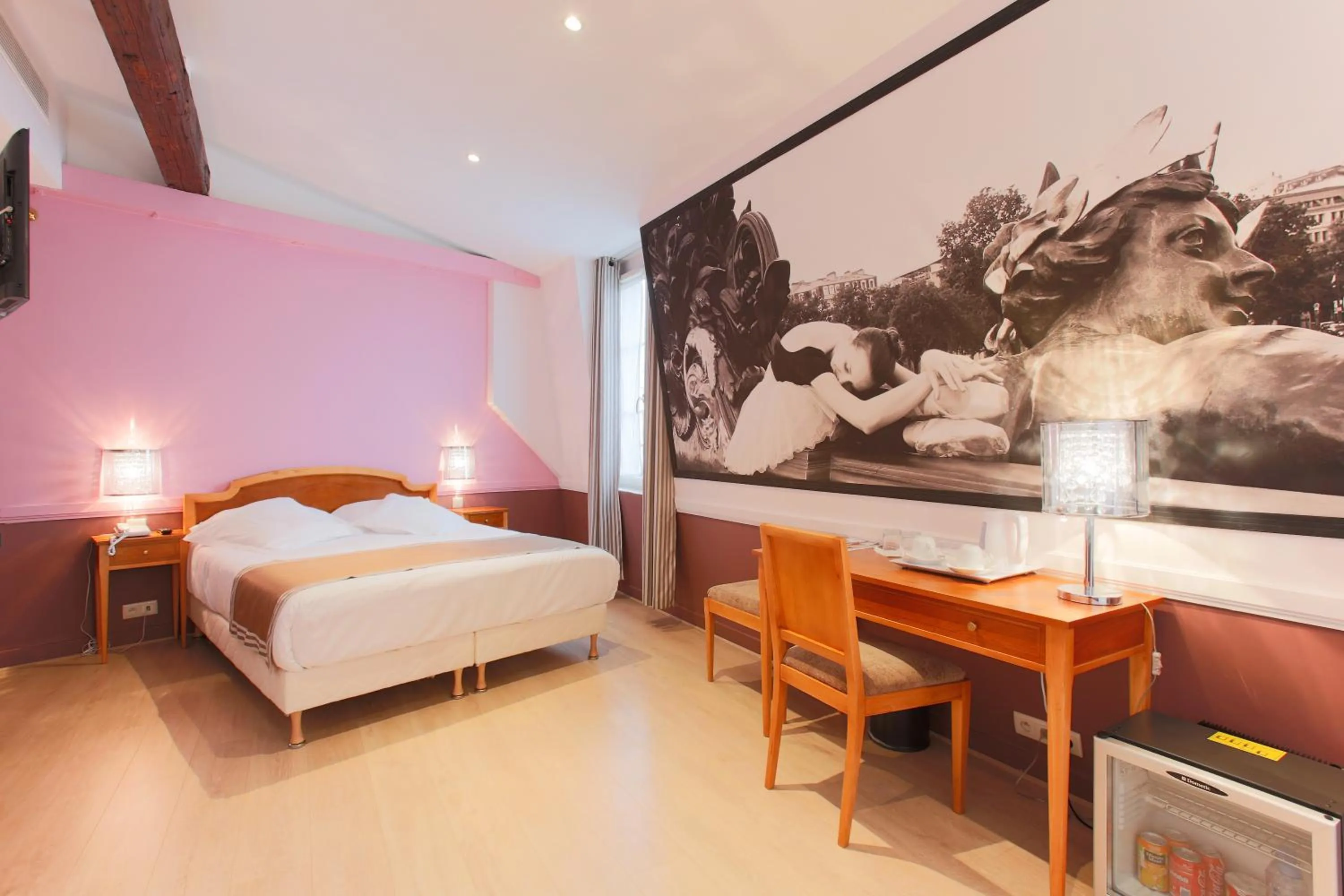 Photo of the whole room, Bed in Hotel Atelier Vavin