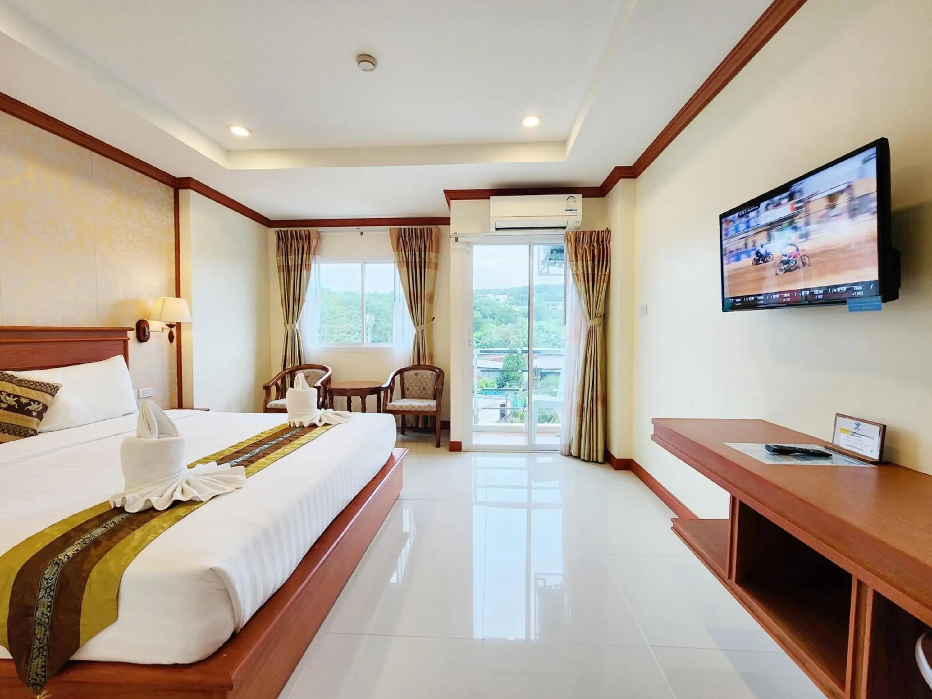Deluxe King Room in Phaithong Sotel Resort Deluxe King Room in Phaithong Sotel Resort