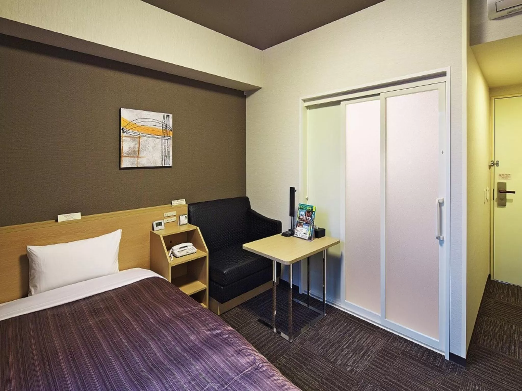 Photo of the whole room, Bed in Hotel Route-inn Yaita