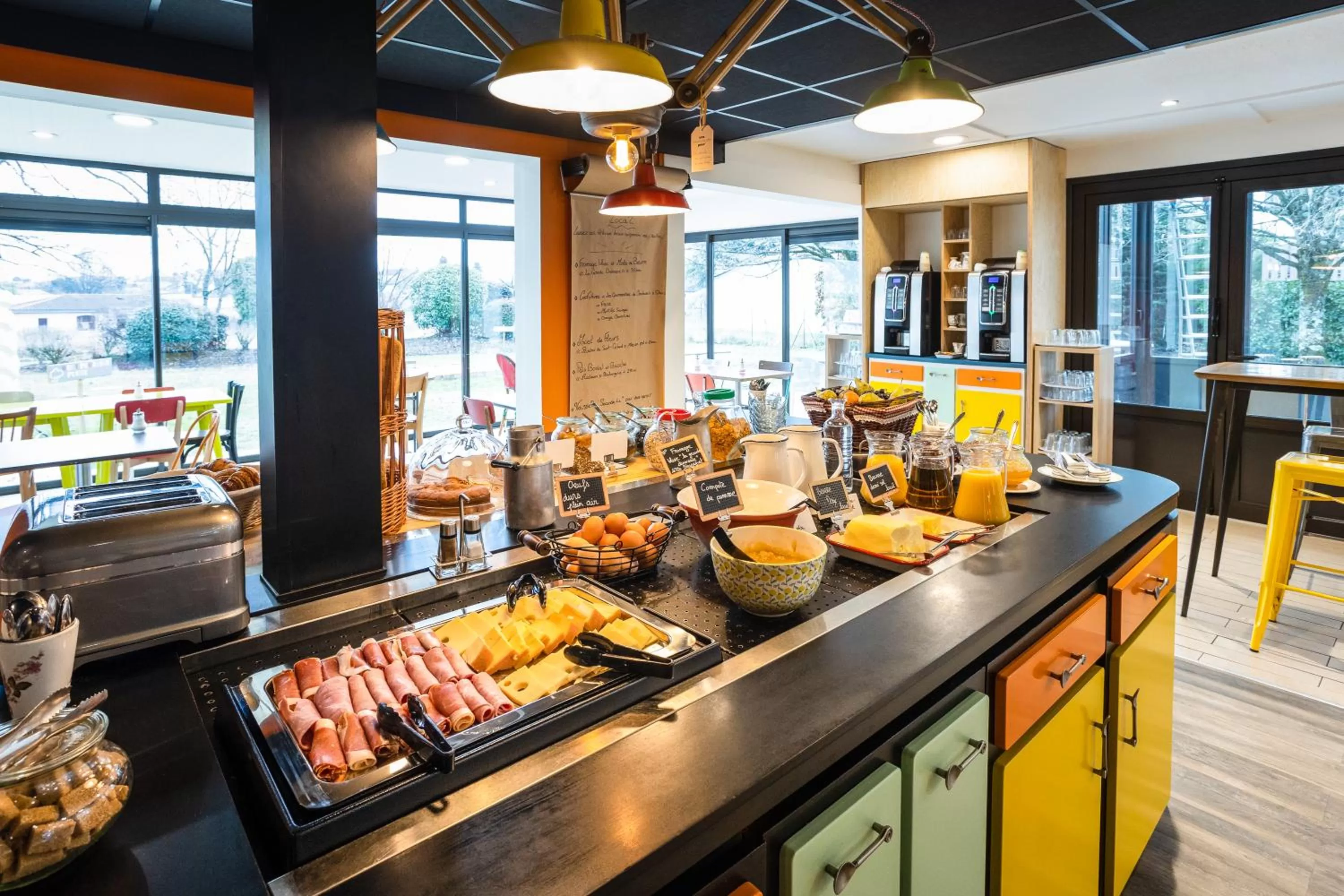 Breakfast in greet hôtel Angoulême