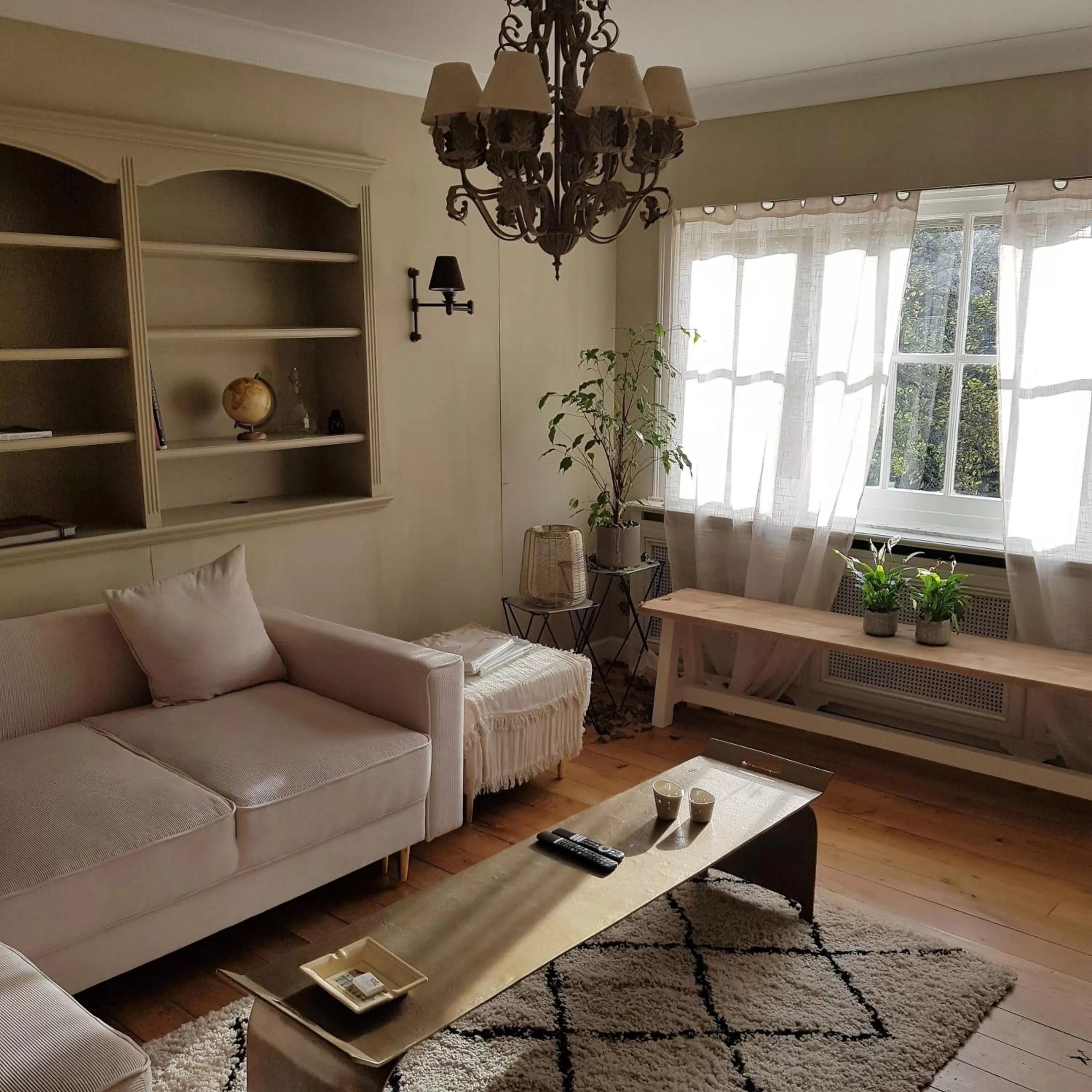 Seating area in Hotel Recour