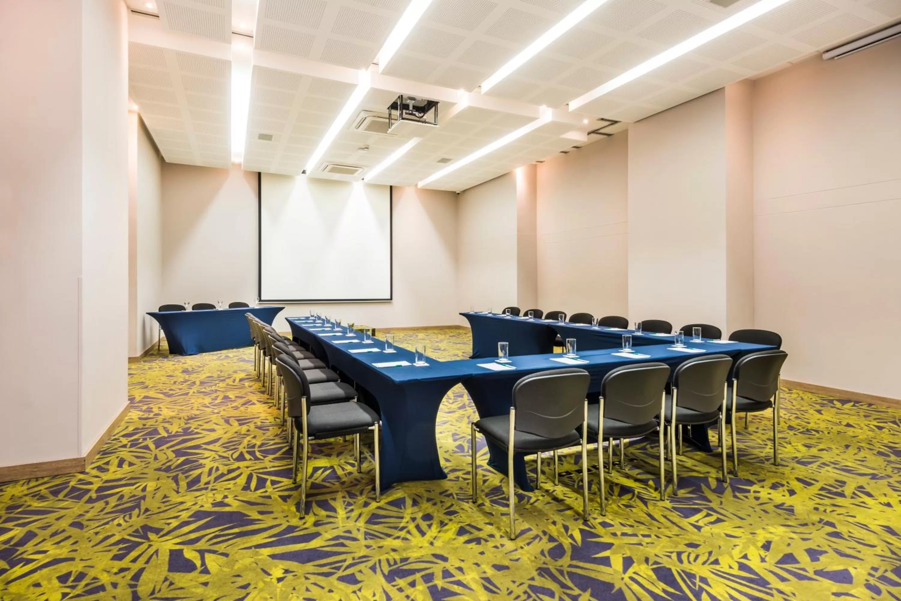 Meeting/conference room in Holiday Inn Cúcuta by IHG