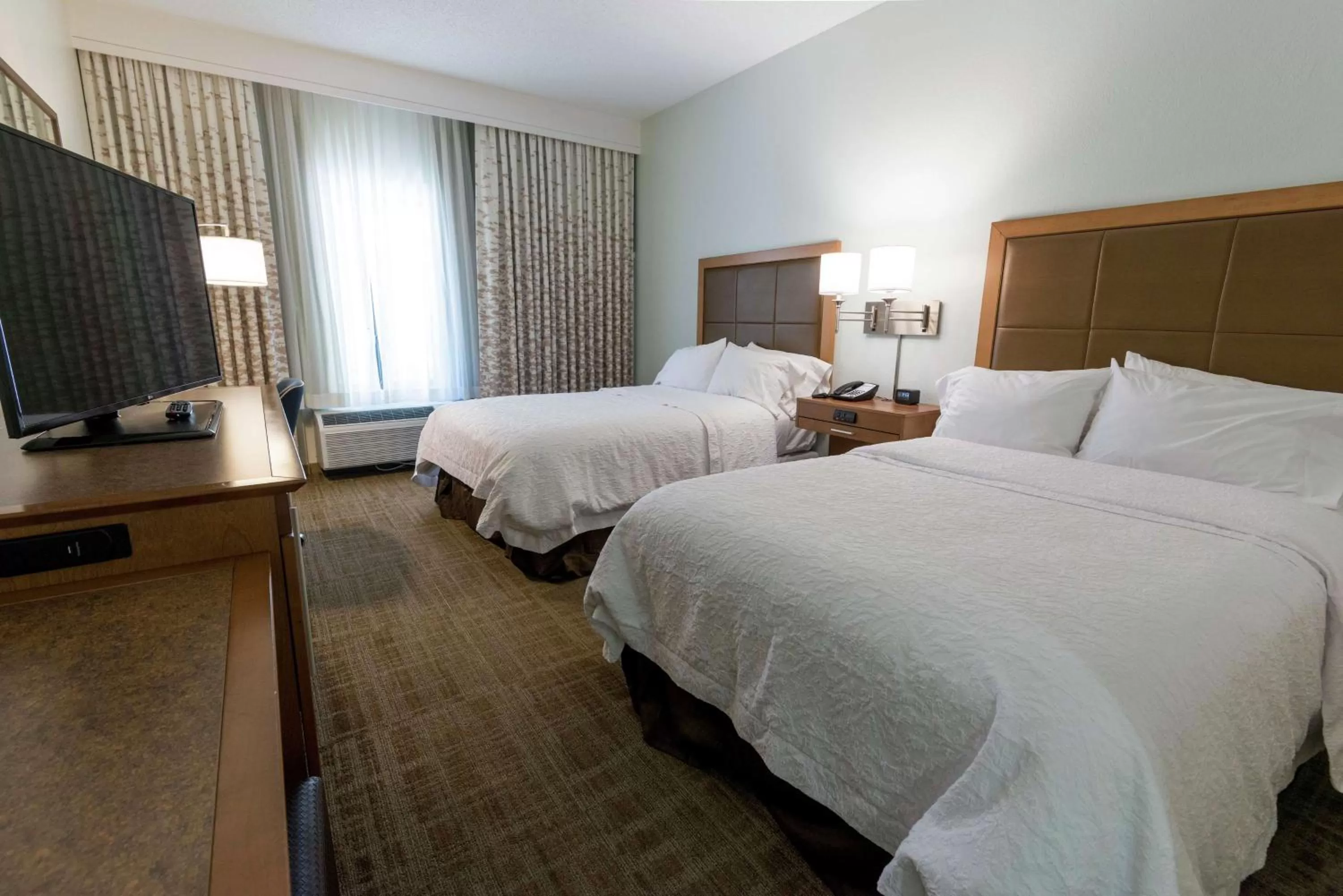 Bed in Hampton Inn Boca Raton