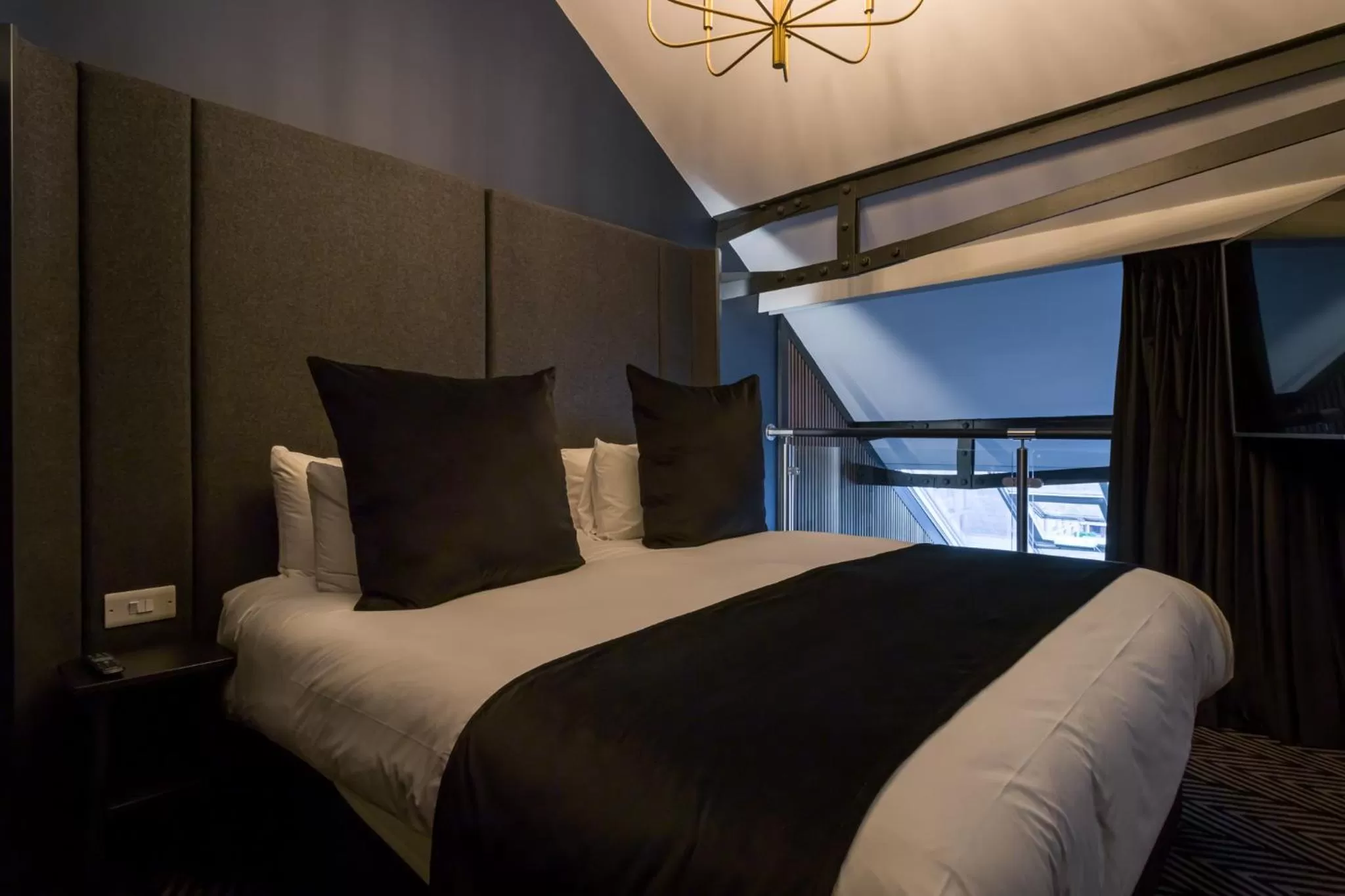 Bed in Velvet Hotel Manchester, WorldHotels Crafted