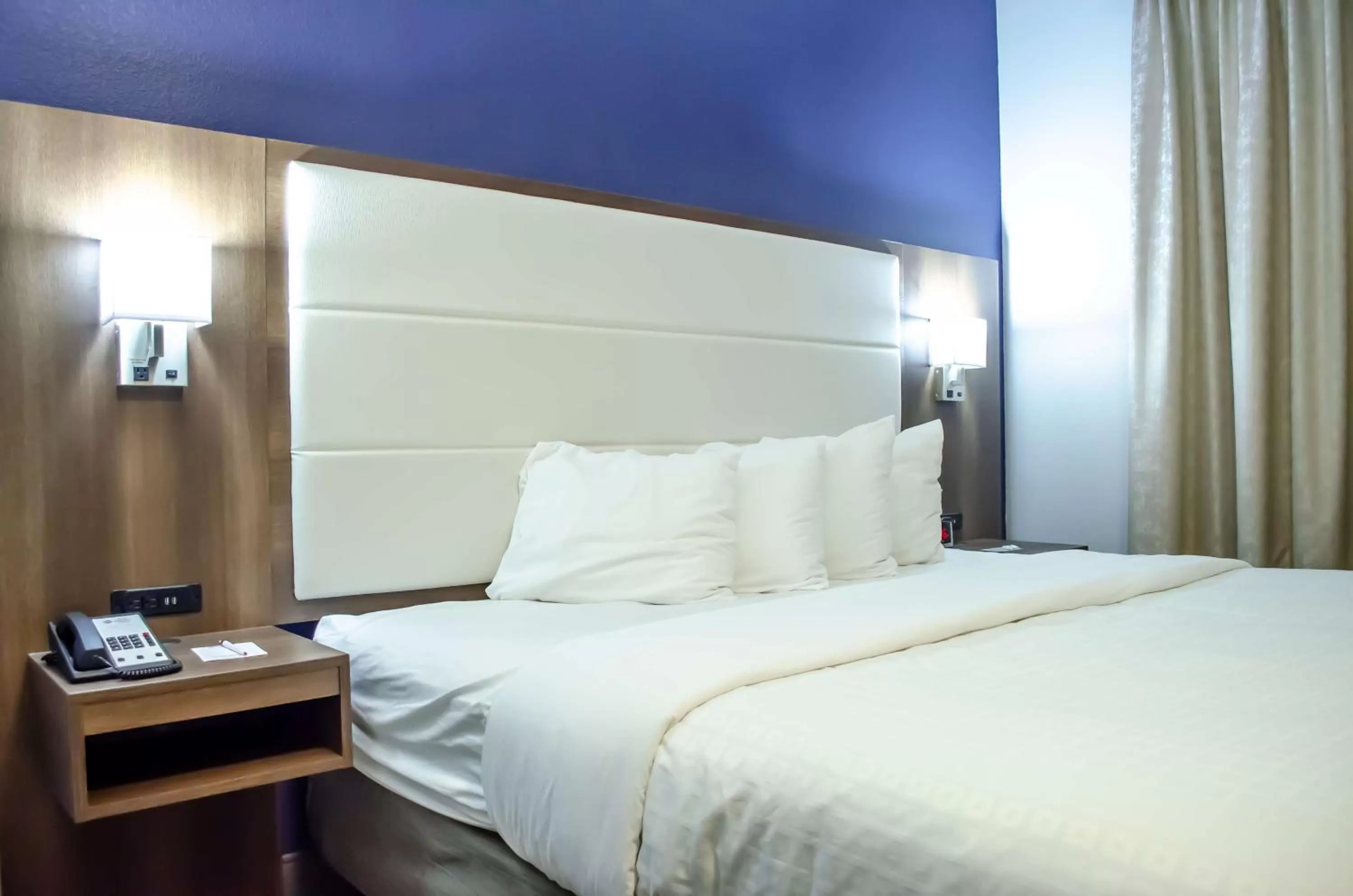 King Suite - Hearing Accessible in Best Western Plus First Coast Inn and Suites