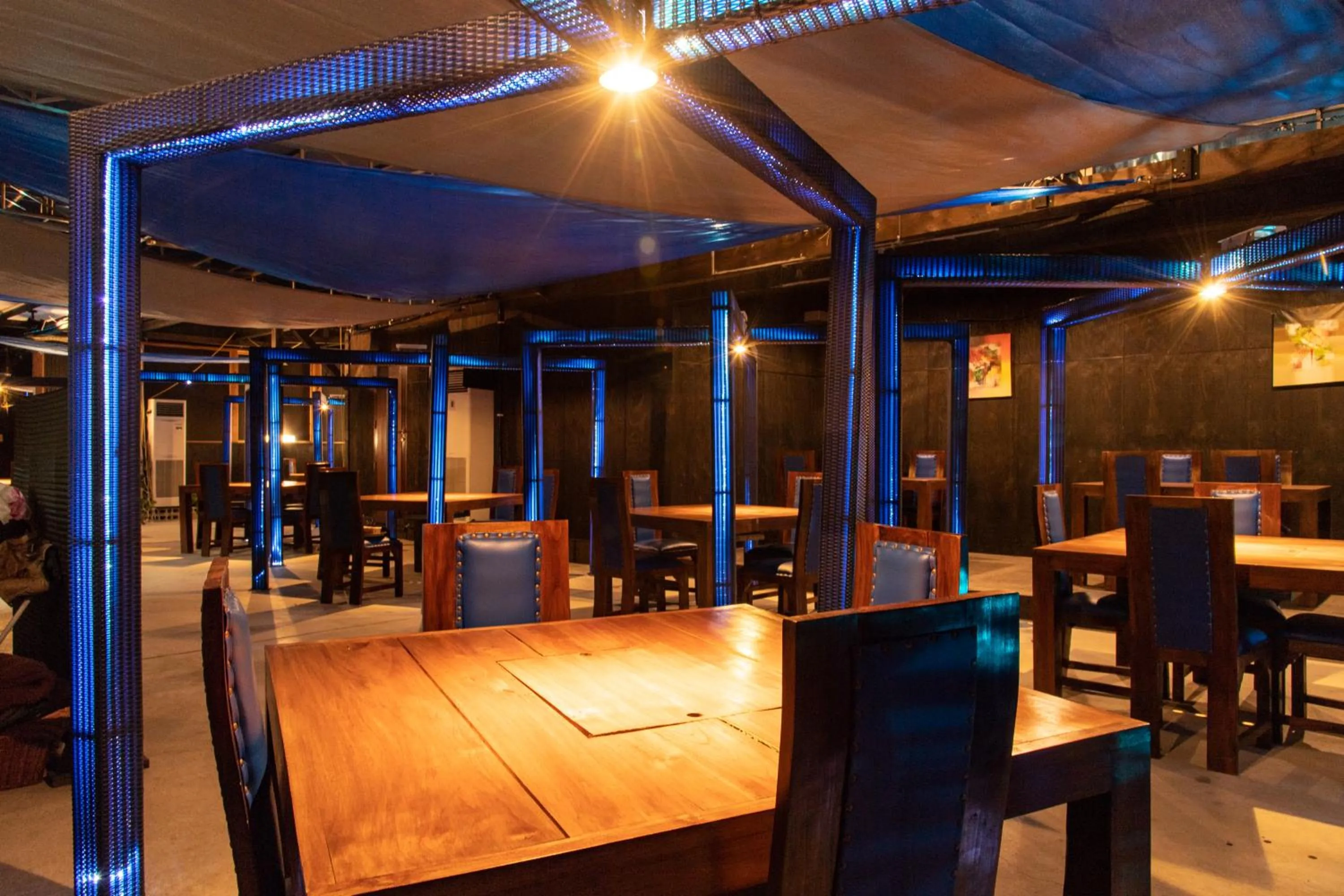 Restaurant/places to eat in XYZ Private Spa and Seaside Resort