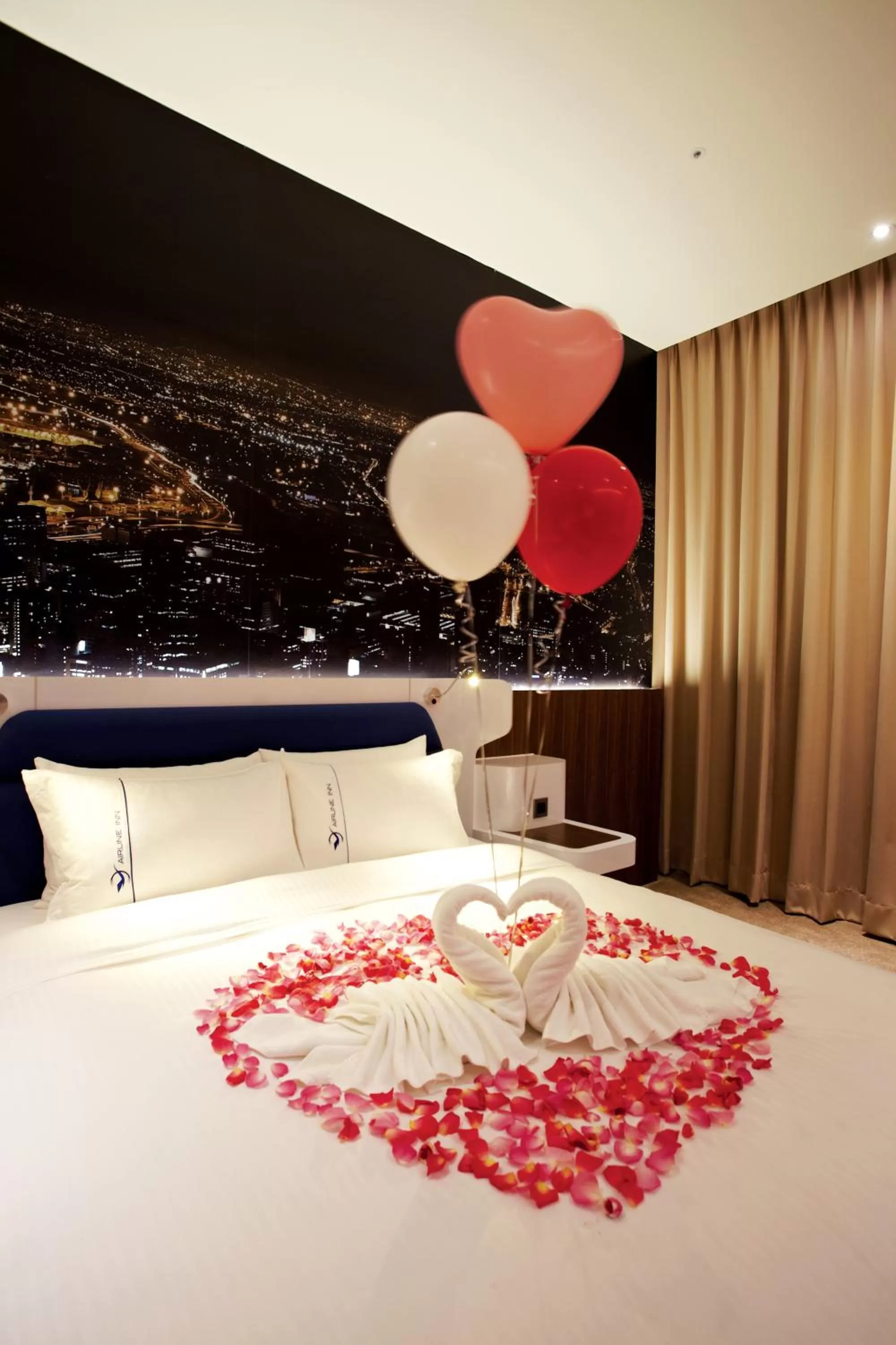 Bedroom, Bed in Airline Inn Green Park Way