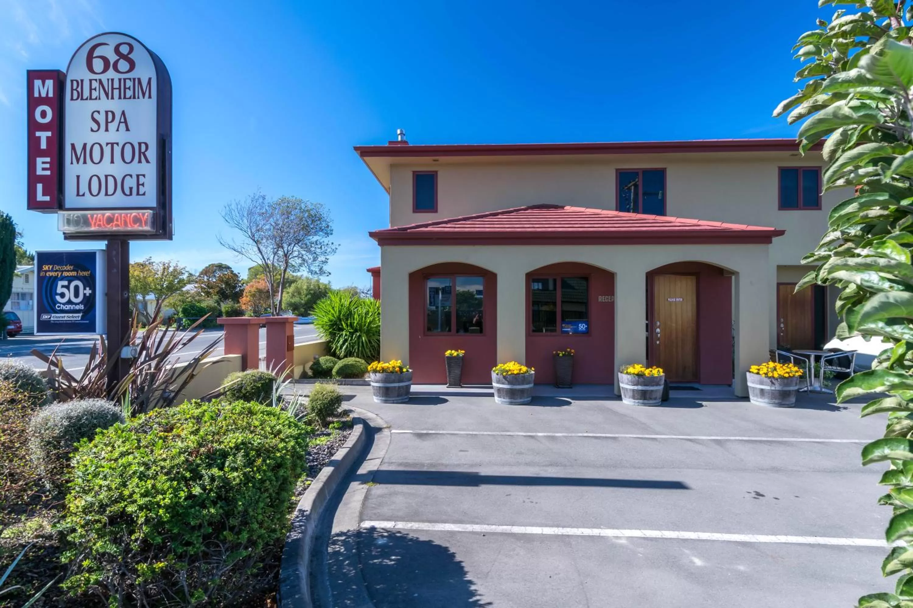 Property building in Blenheim Spa Motor Lodge