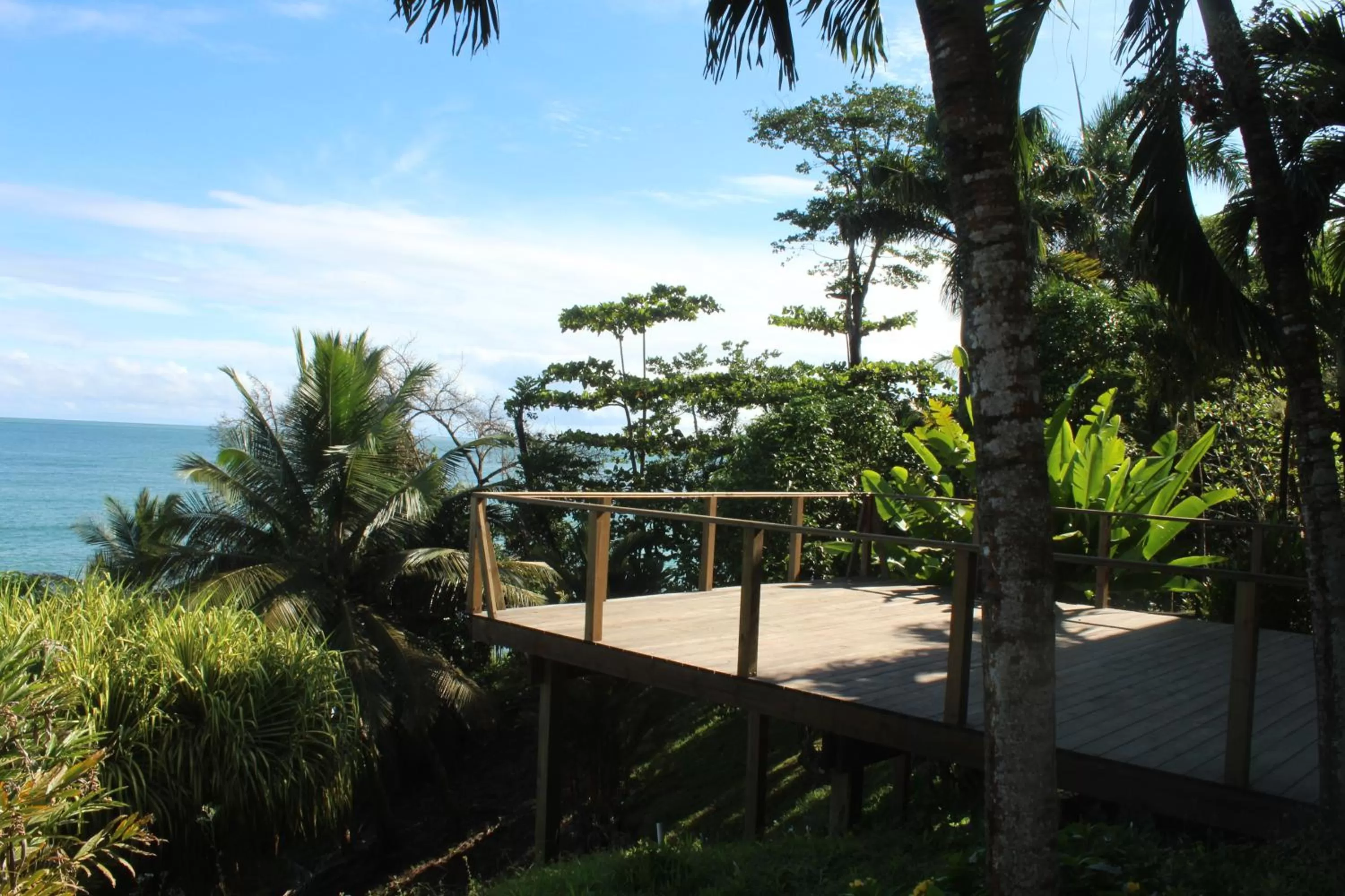 Balcony/Terrace in Bird Island Bungalows