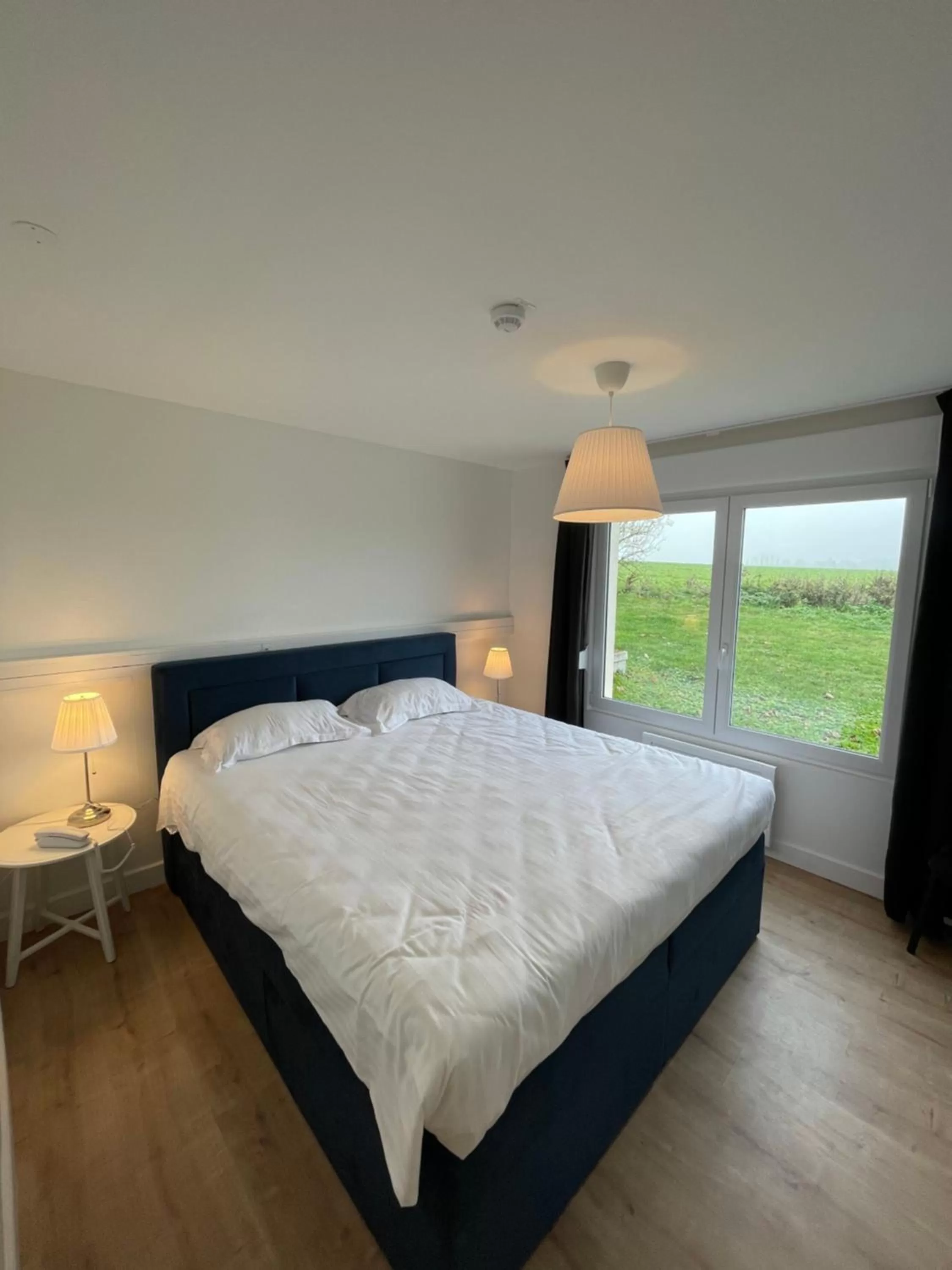 Bed in Best Western L'Aquarium Arras Nord