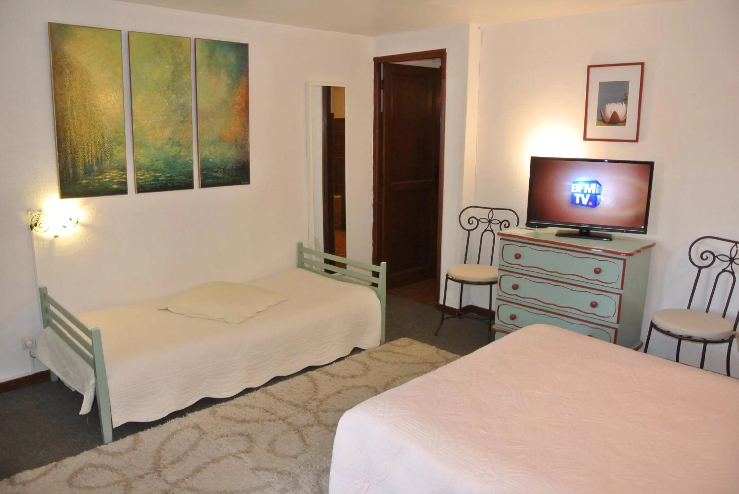 TV and multimedia, Bed in La Vieille Bastide