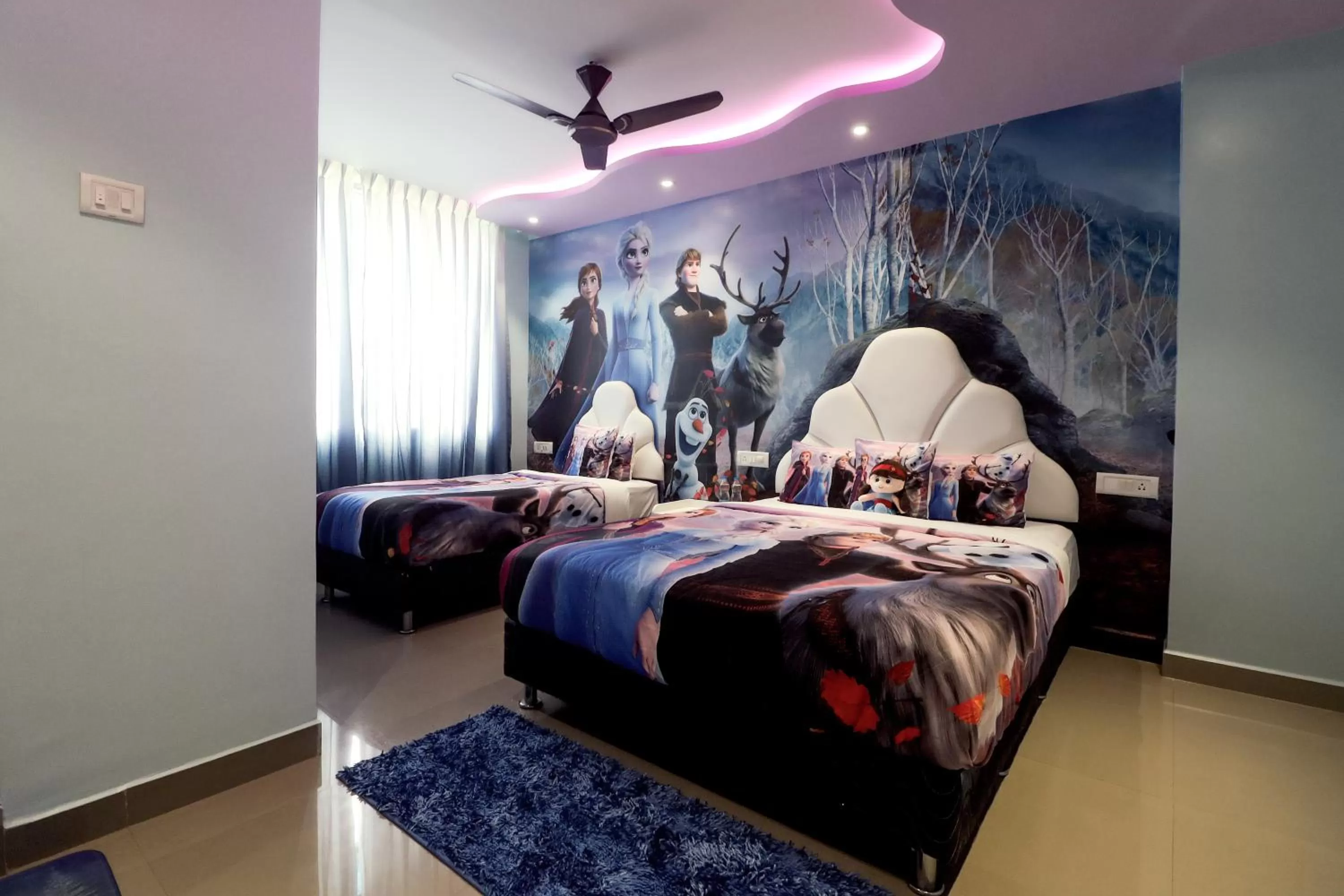 Bed in Hotel Greek Glory