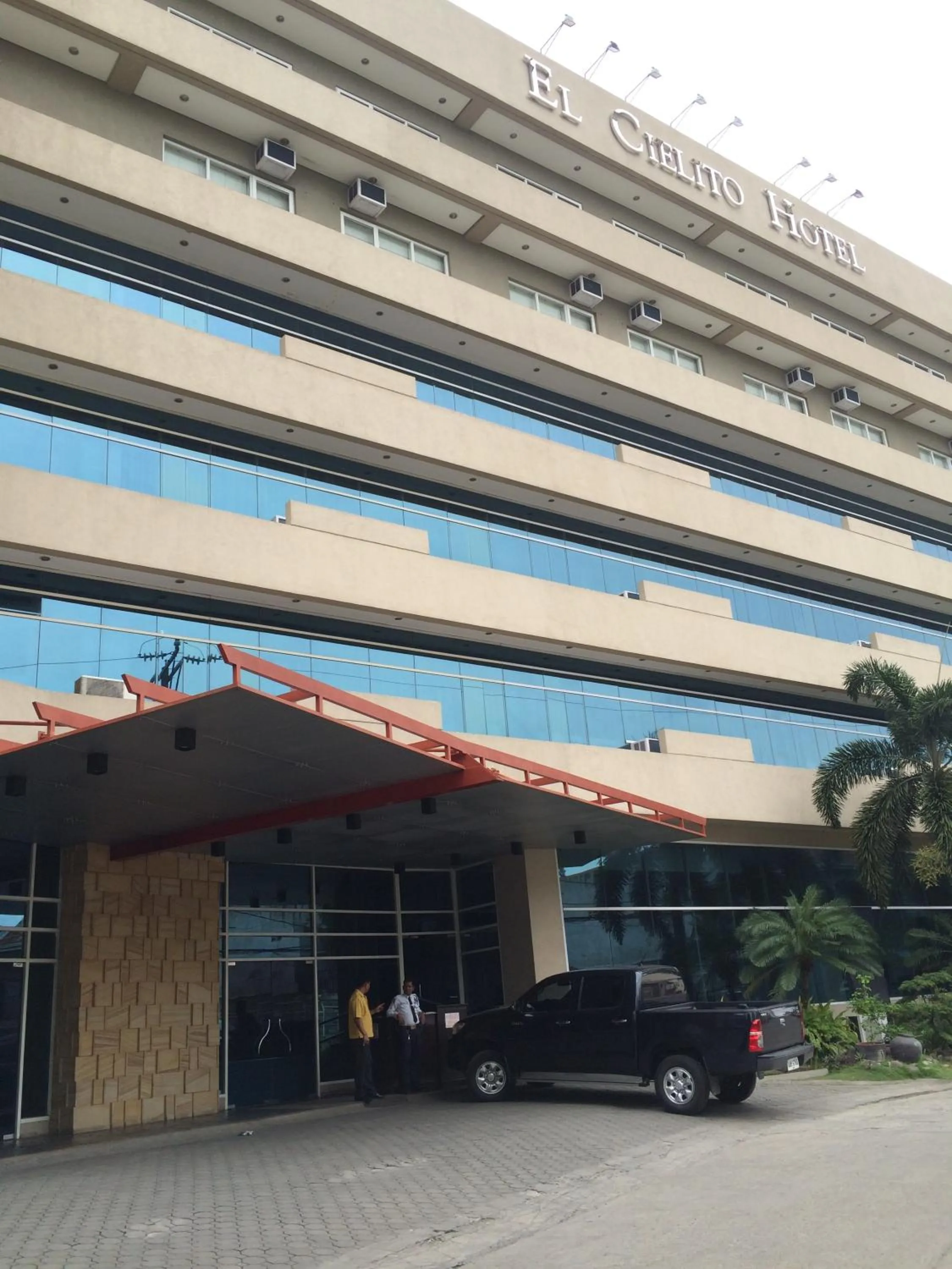 Facade/entrance in El Cielito Inn - Sta. Rosa