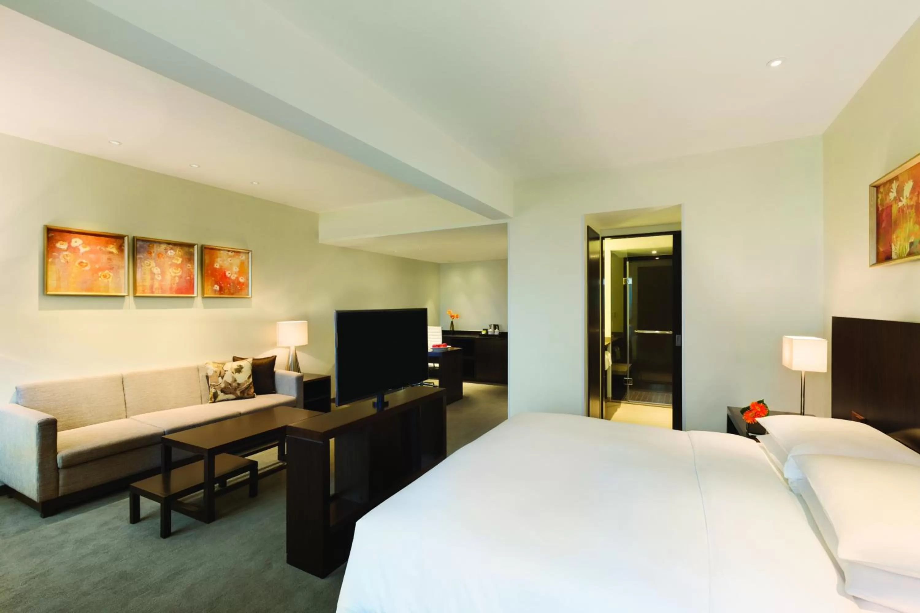 Photo of the whole room, Bed in Hyatt Place Shenzhen Dongmen