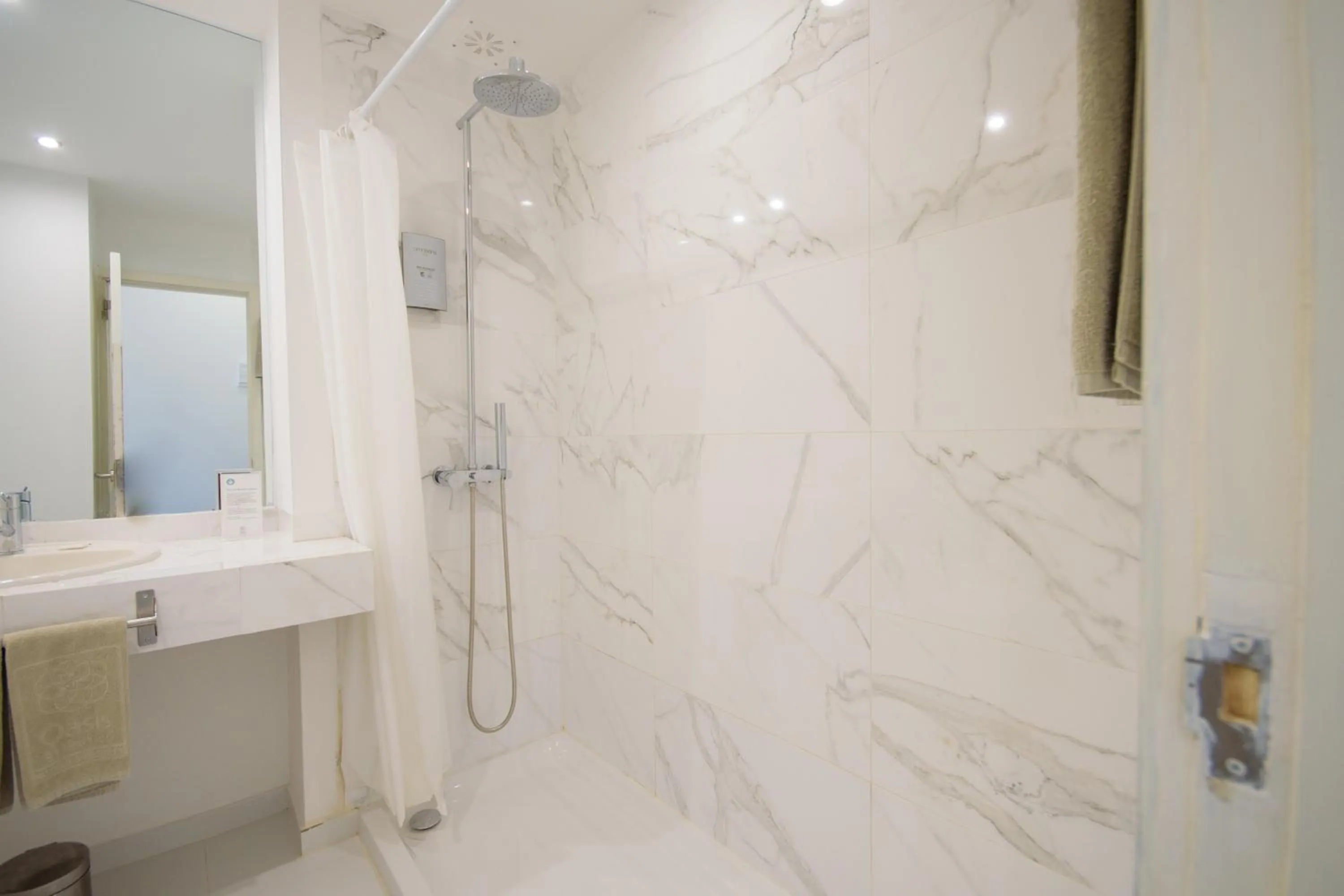 Bathroom in Oasis Porto Grande