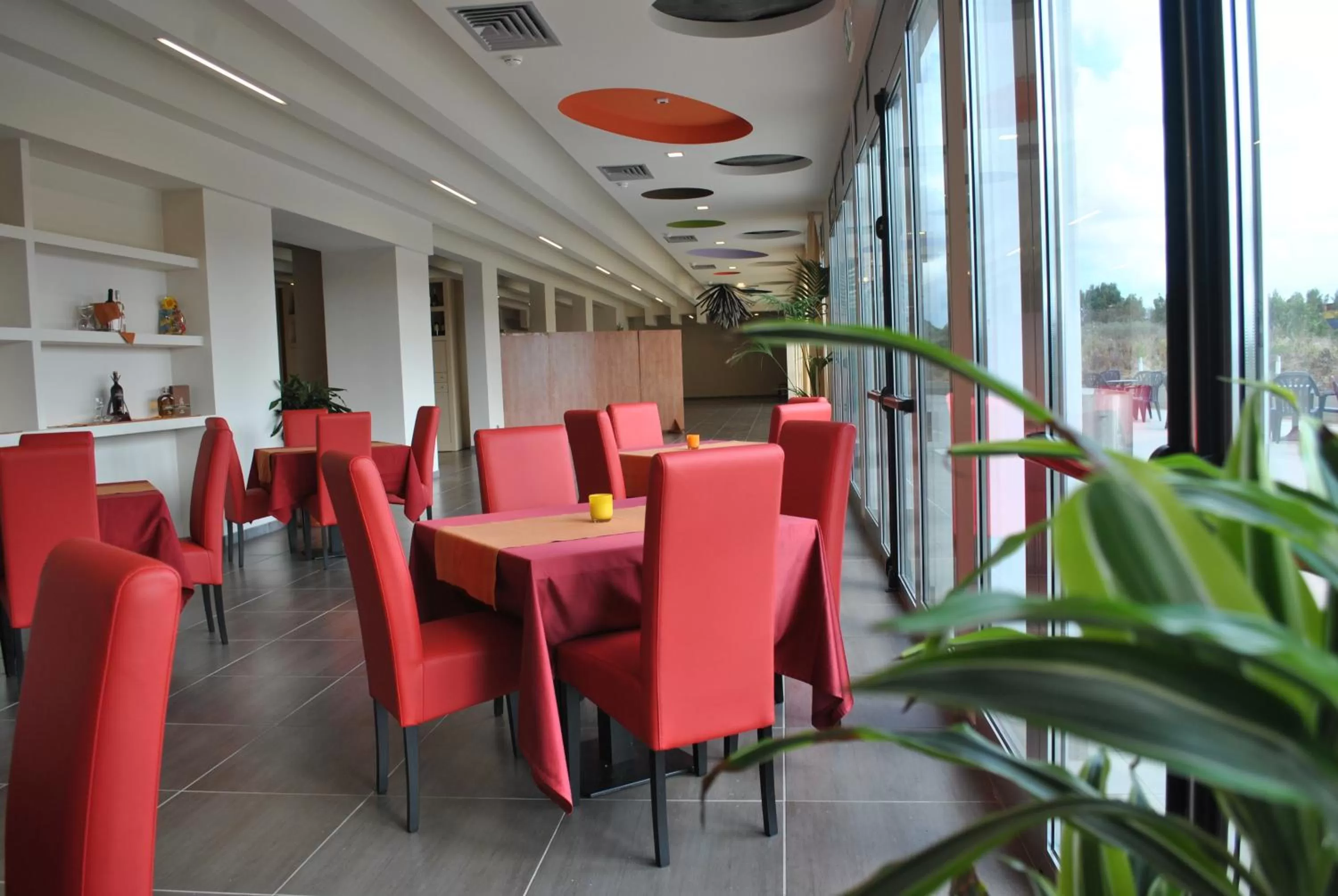 Restaurant/places to eat in Althea Palace Hotel