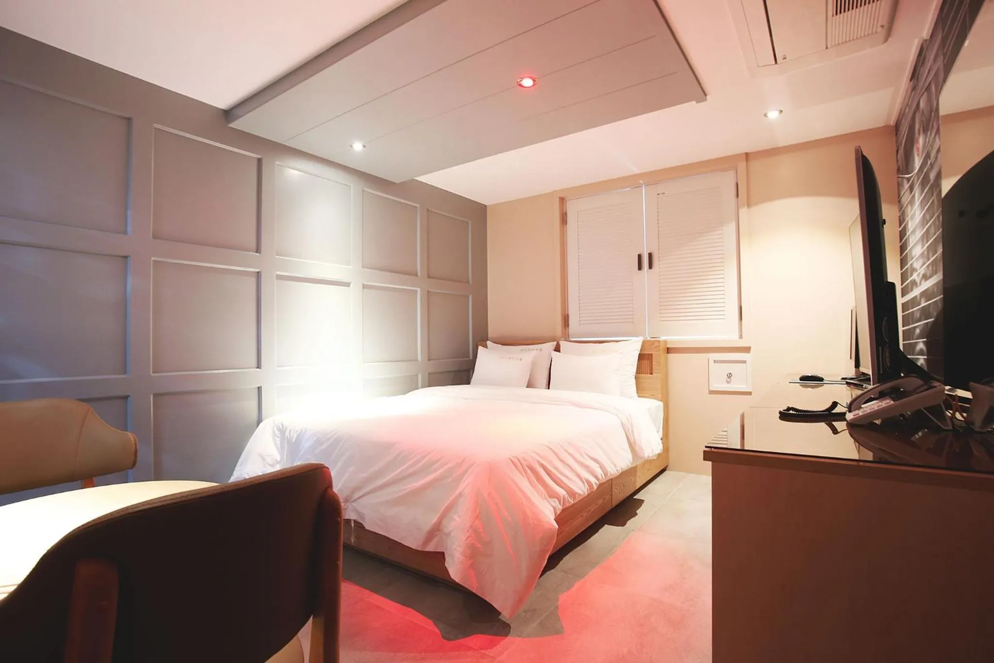 Photo of the whole room in Goodstay Grand Motel Chuncheon