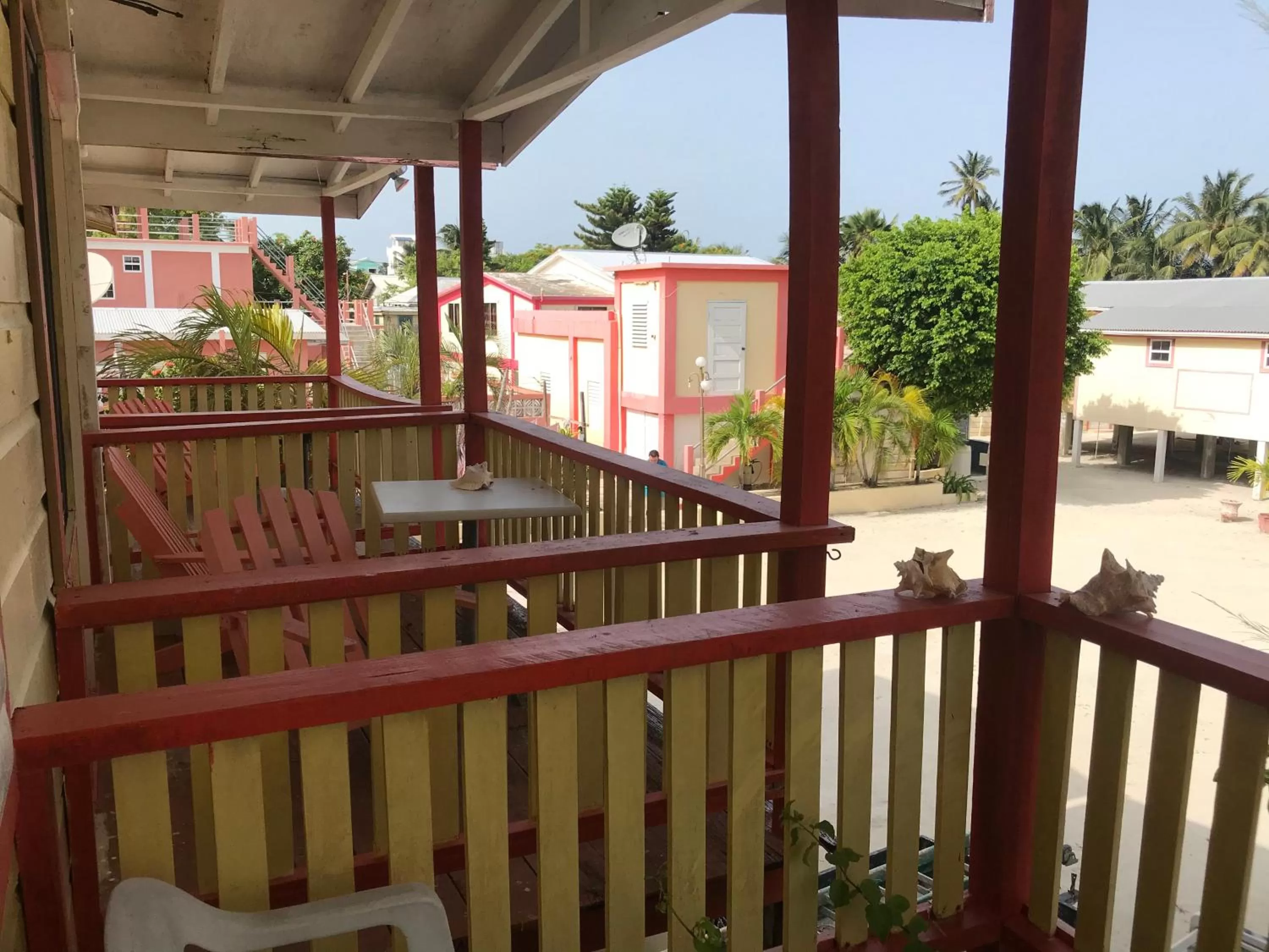 Garden, Balcony/Terrace in Tropical Paradise Express