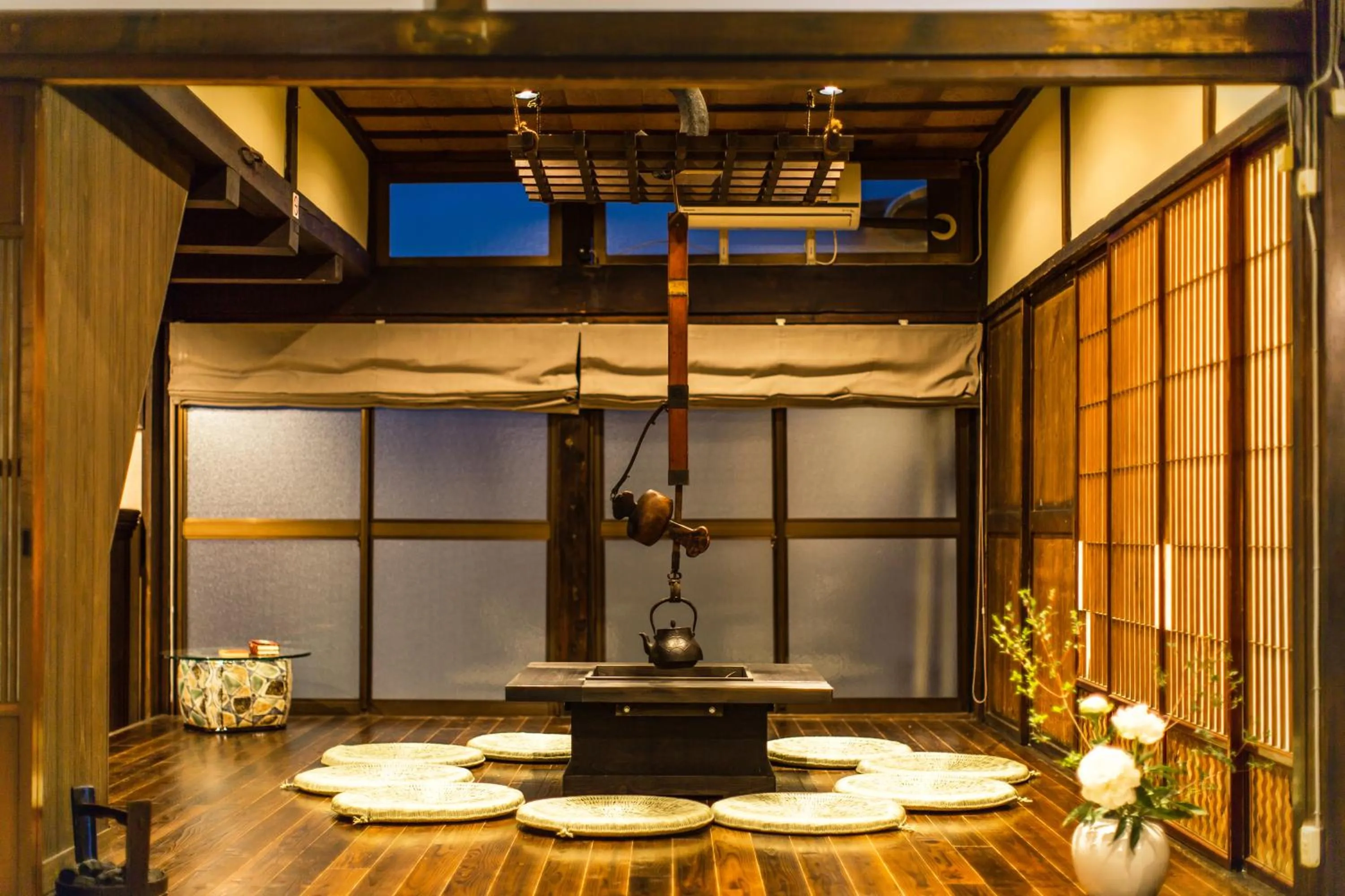 Communal lounge/ TV room in Temple Hotel Takayama Zenkoji