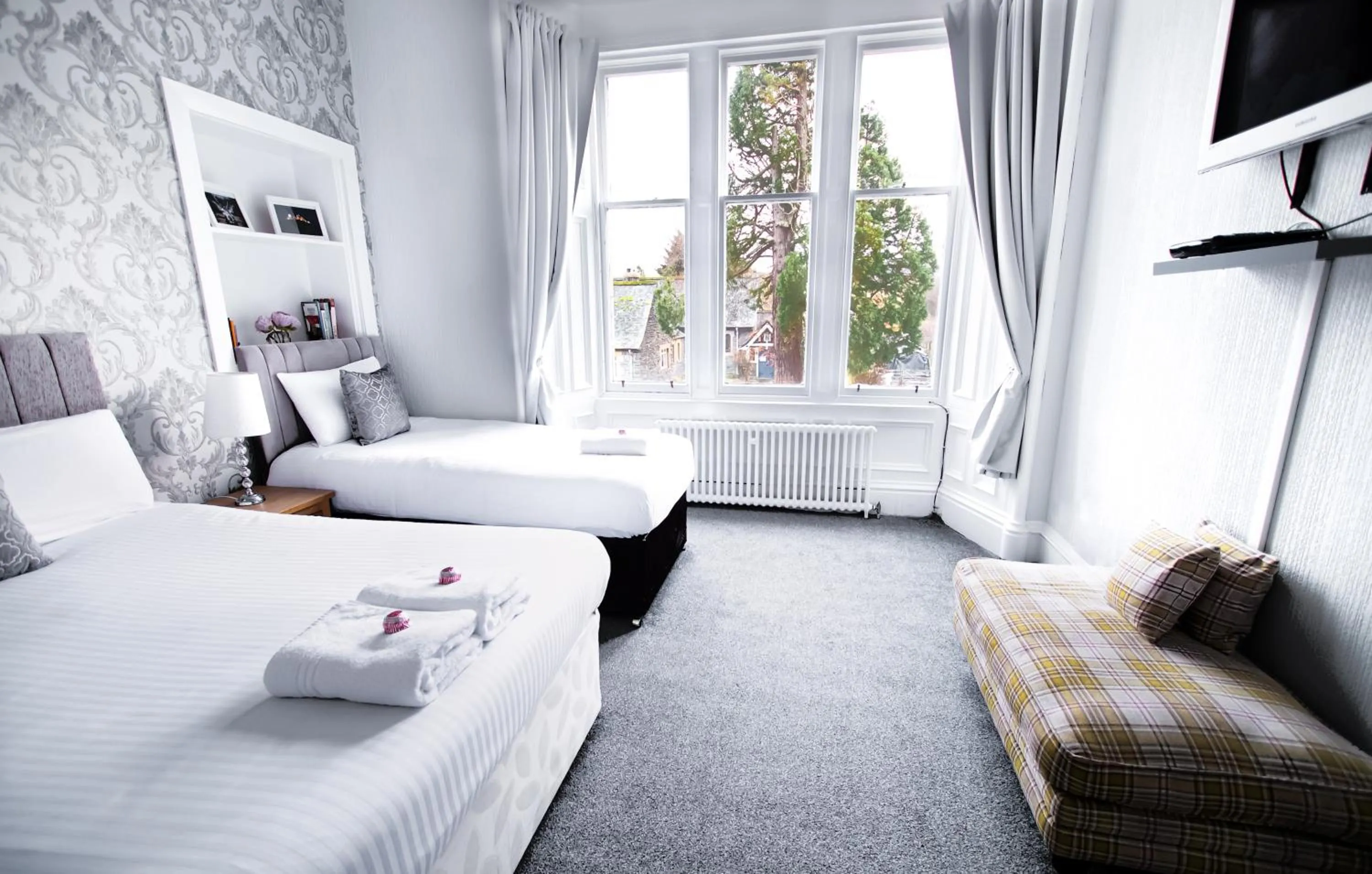 Bed in McInnes House rooms with breakfast