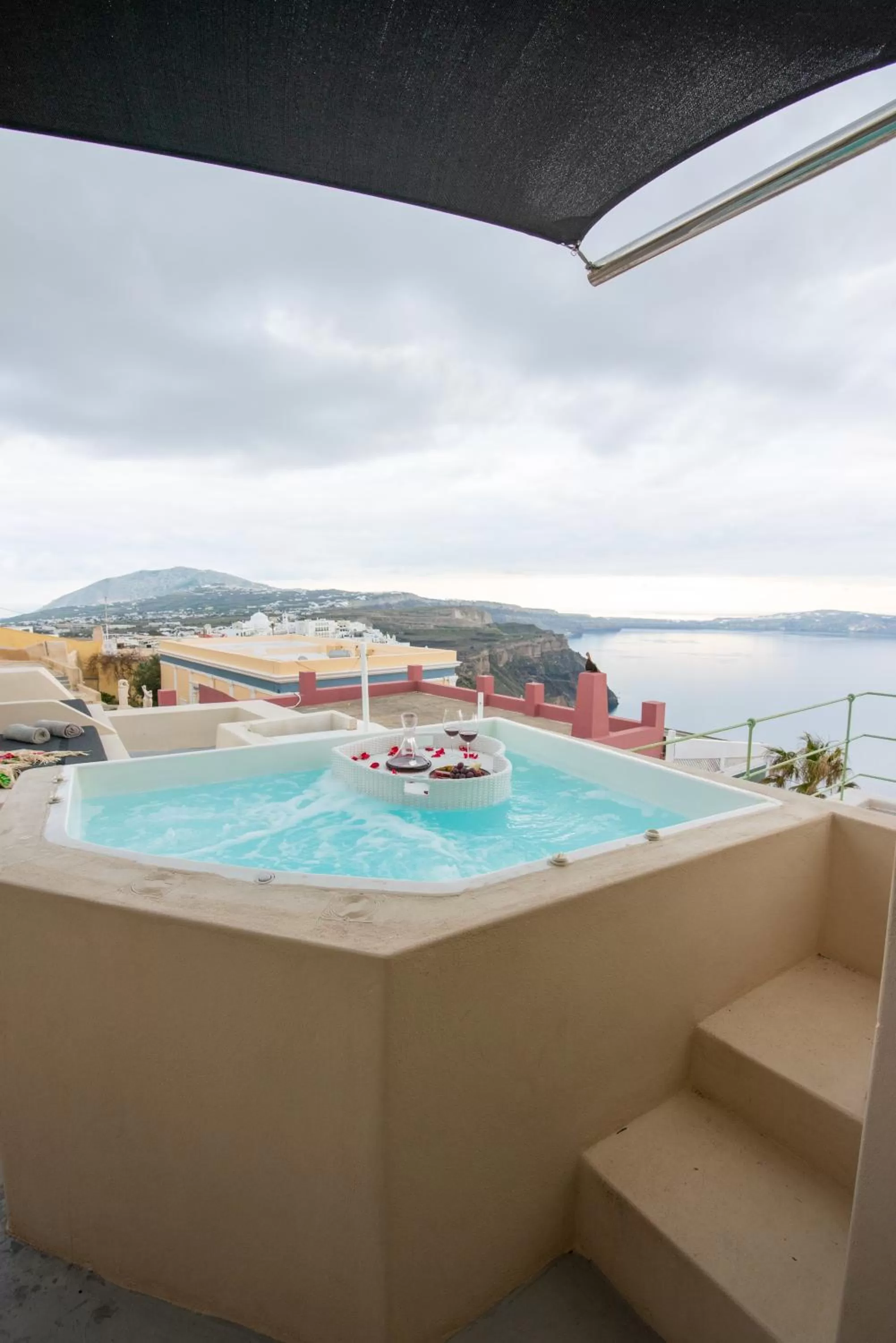 Caldera Cliff Illusion